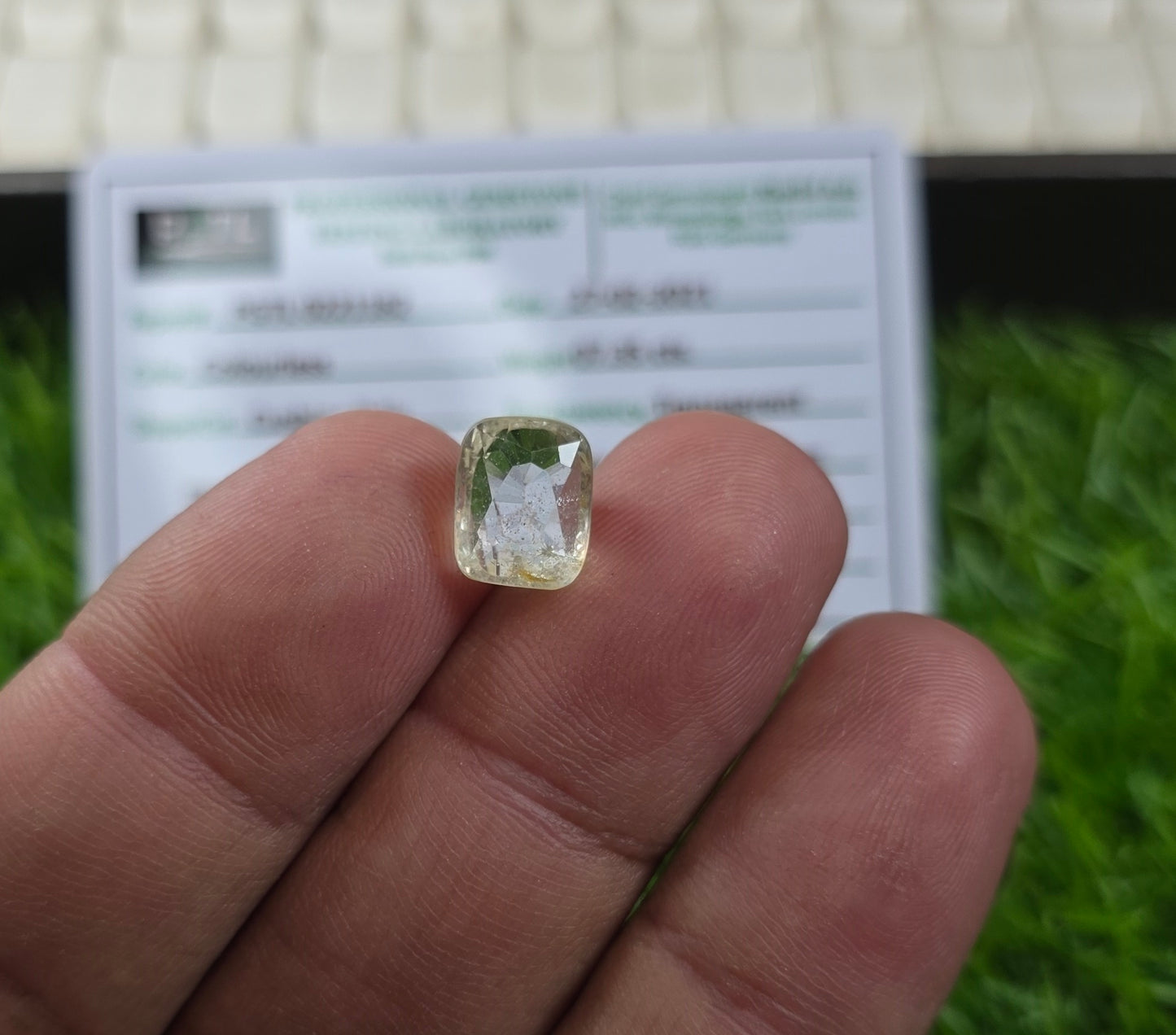 Natural White Pukhraj Stone With Lab Certificate