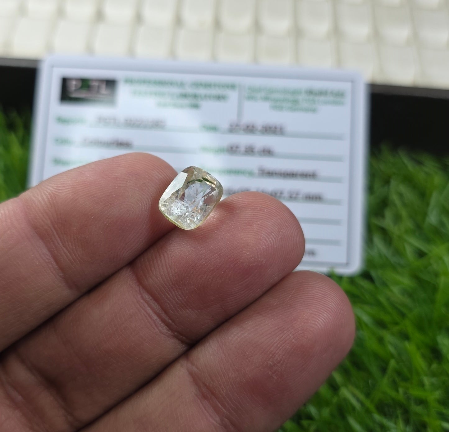 Natural White Pukhraj Stone With Lab Certificate