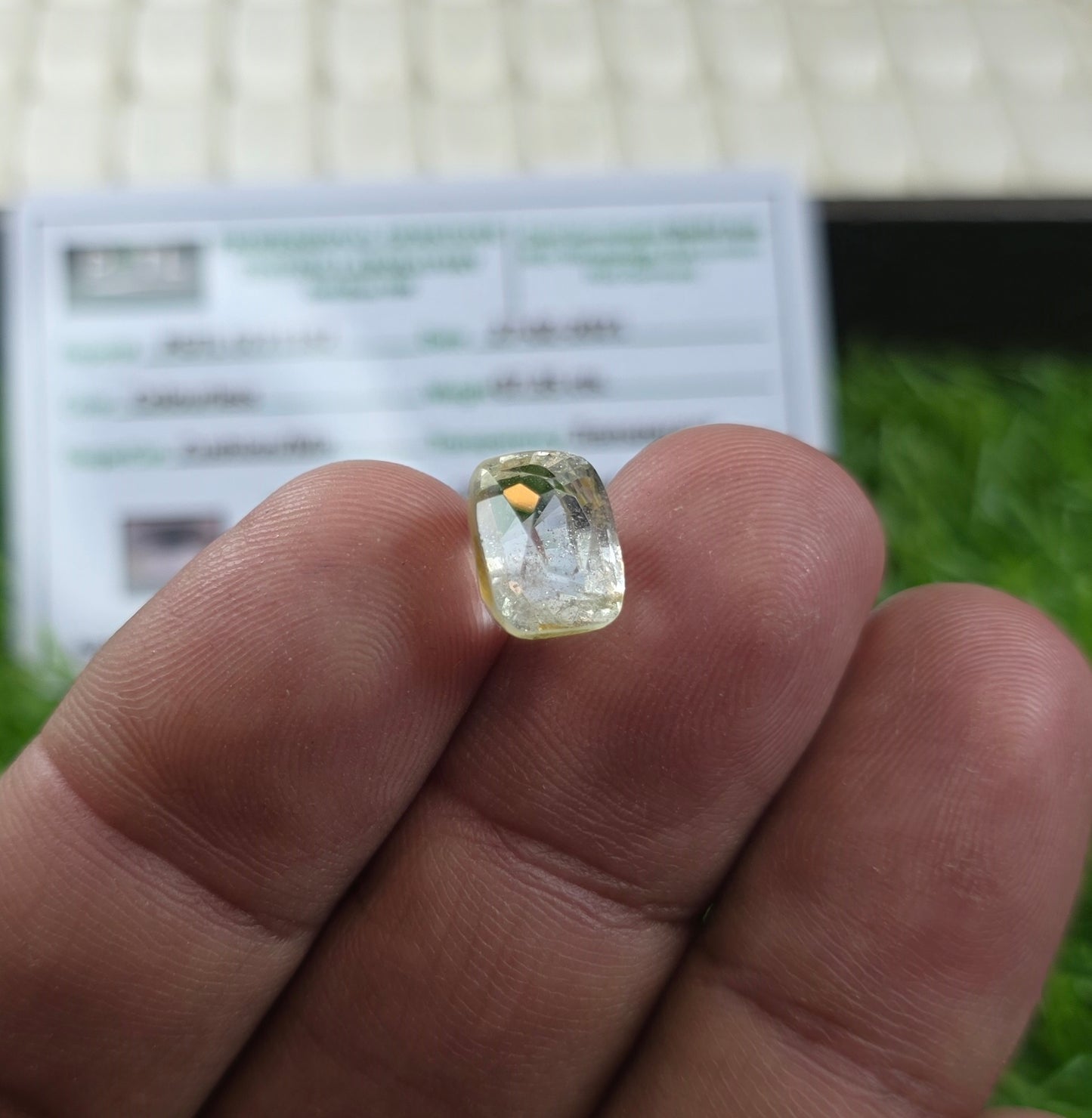 Natural White Pukhraj Stone With Lab Certificate