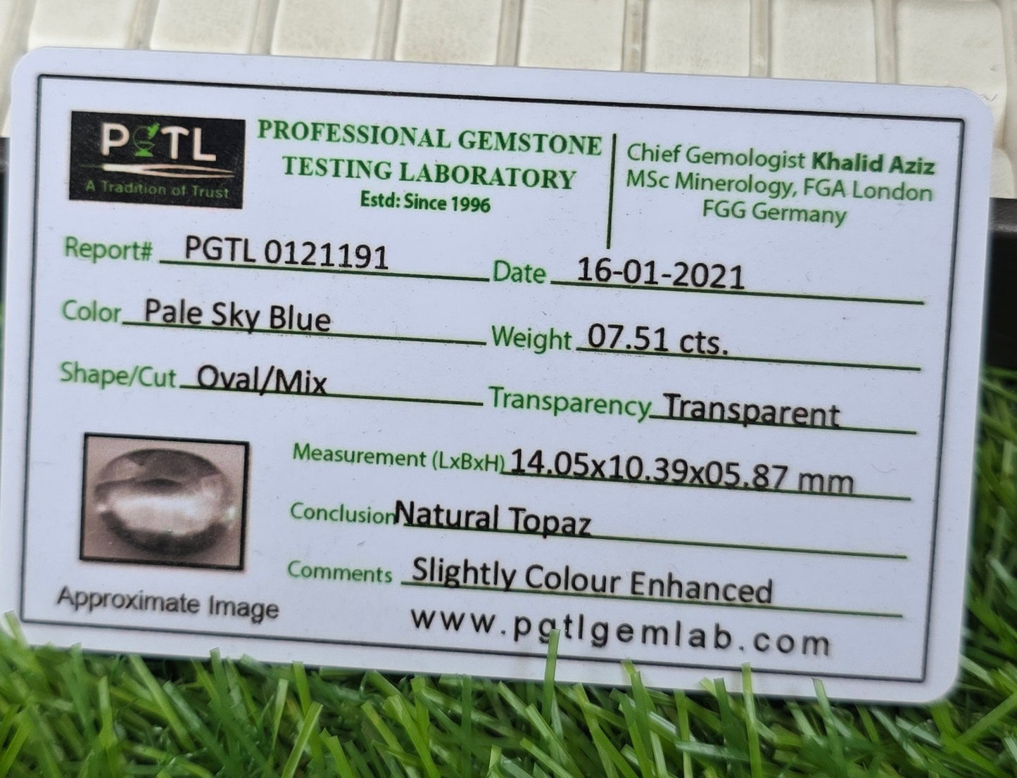 Natural White Pukhraj Stone With Lab Certificate