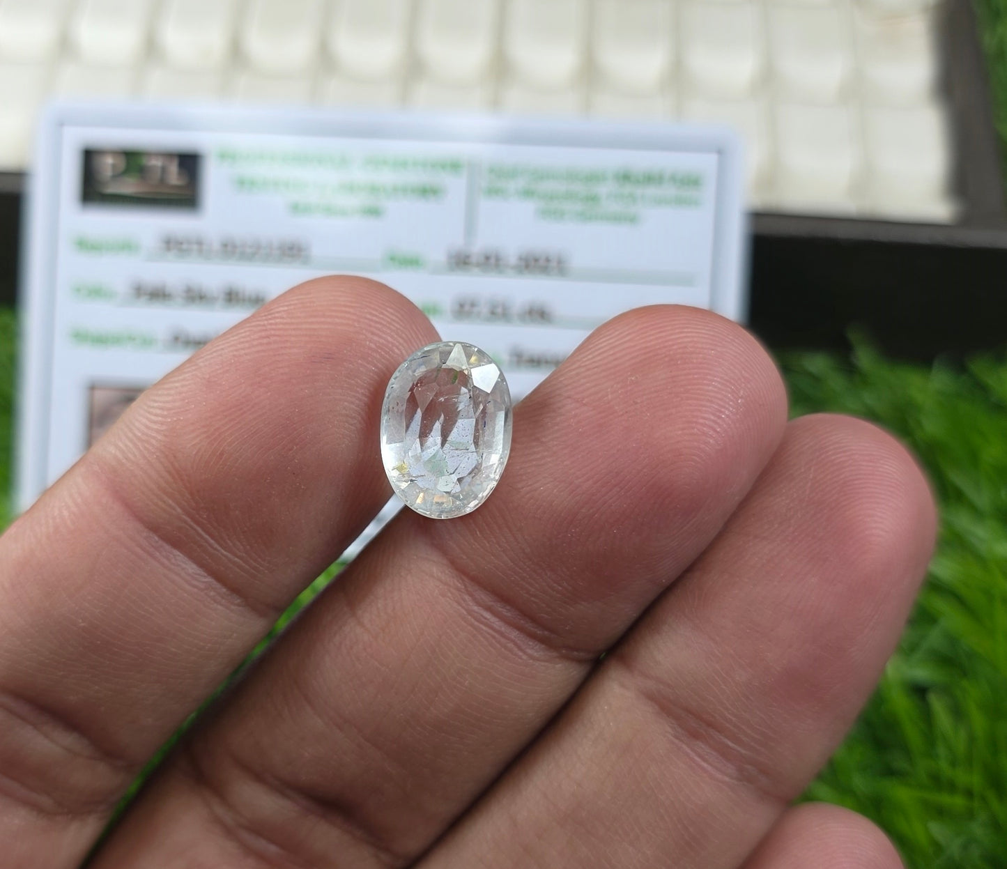 Natural White Pukhraj Stone With Lab Certificate