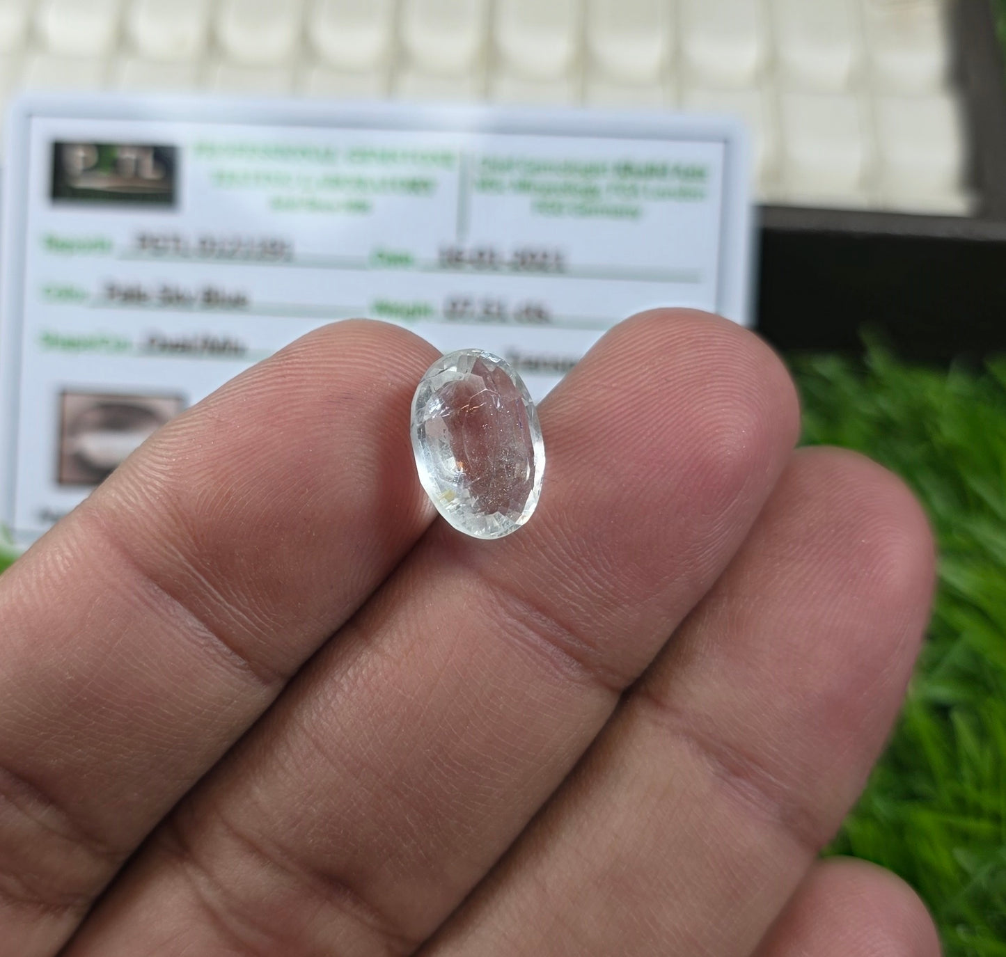 Natural White Pukhraj Stone With Lab Certificate