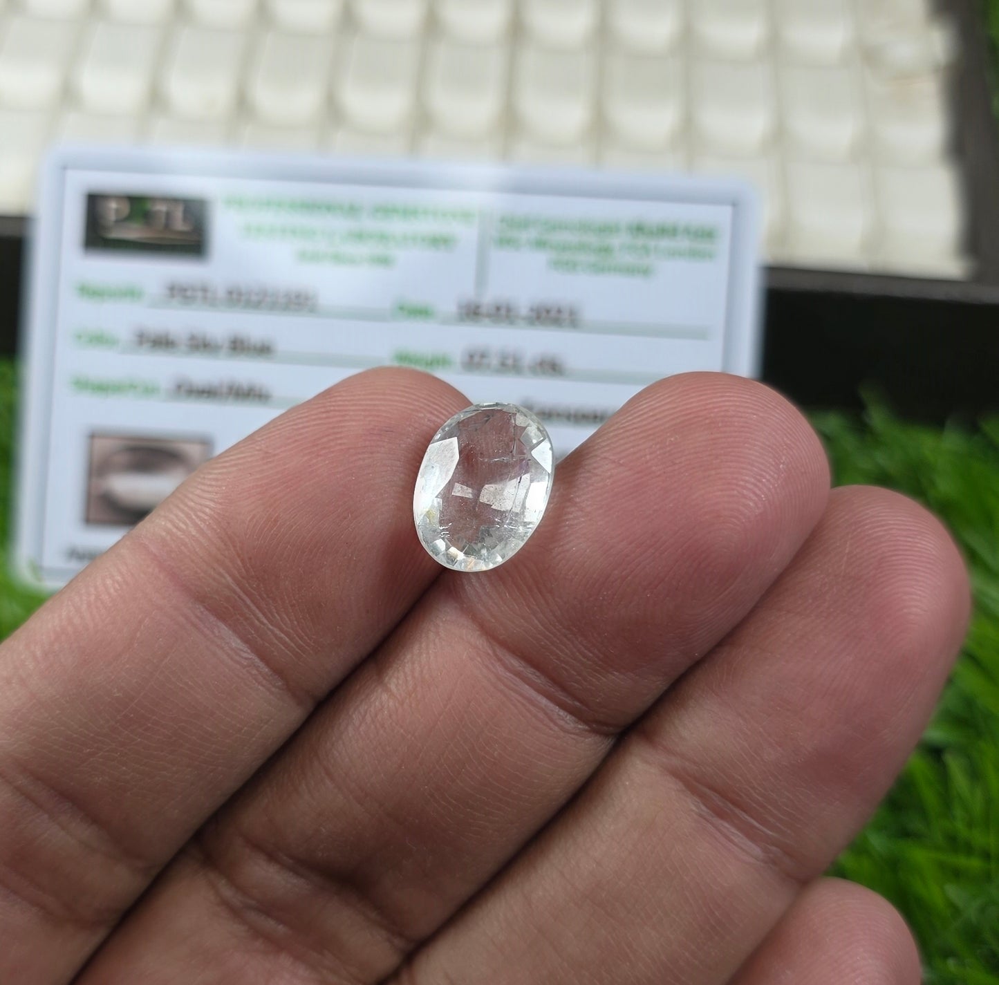 Natural White Pukhraj Stone With Lab Certificate