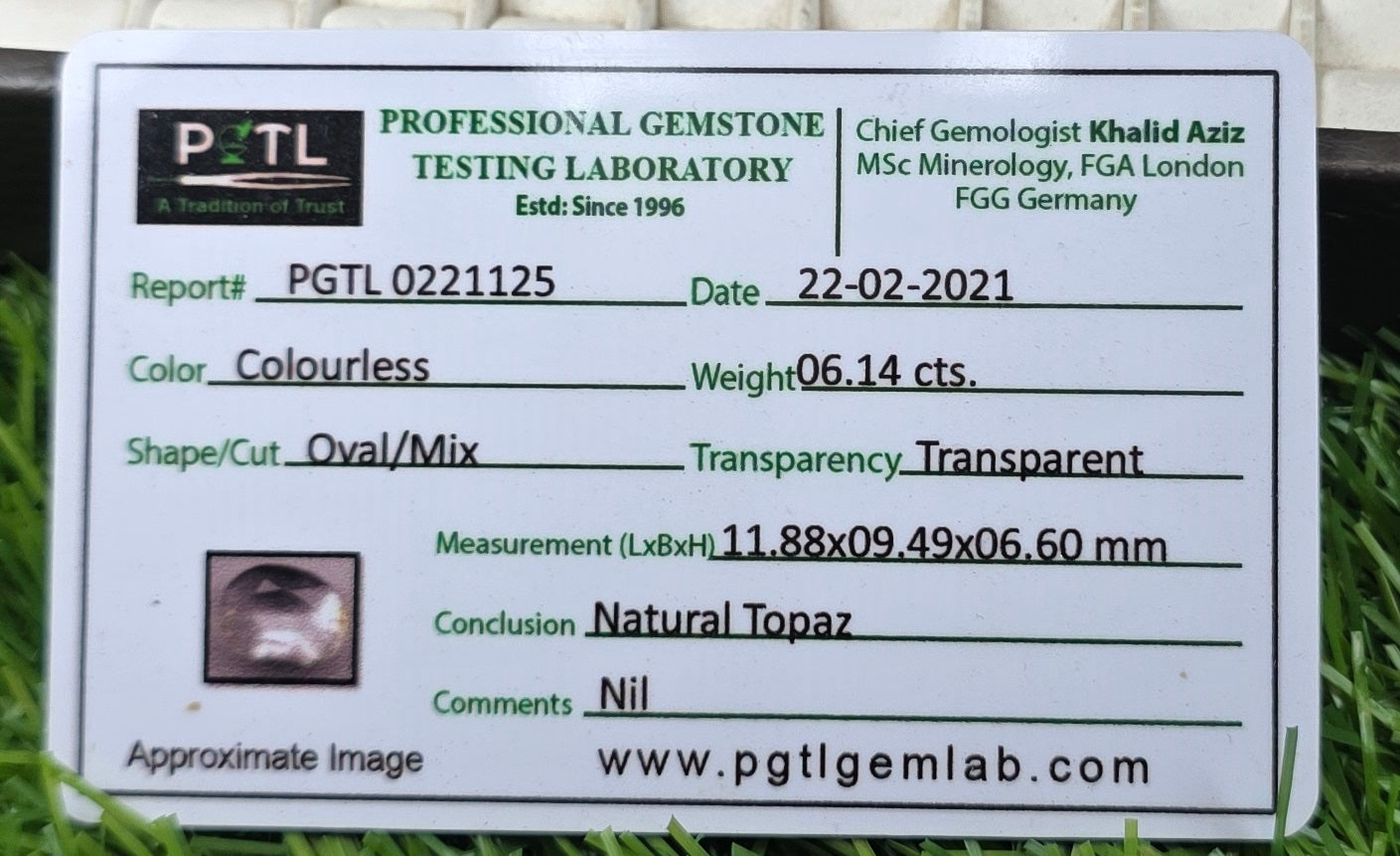 Natural White Pukhraj Stone With Lab Certificate