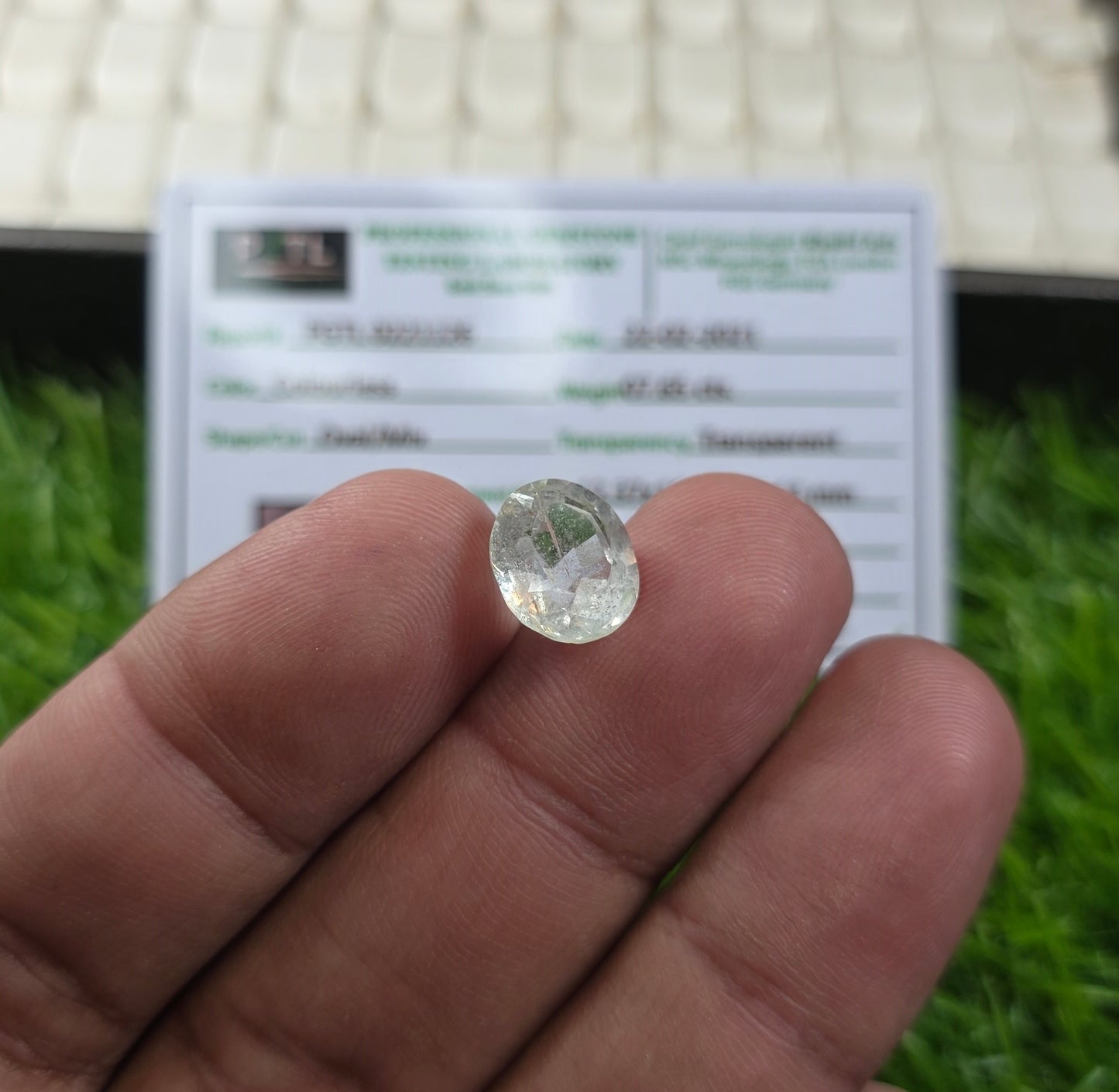 Natural White Pukhraj Stone With Lab Certificate