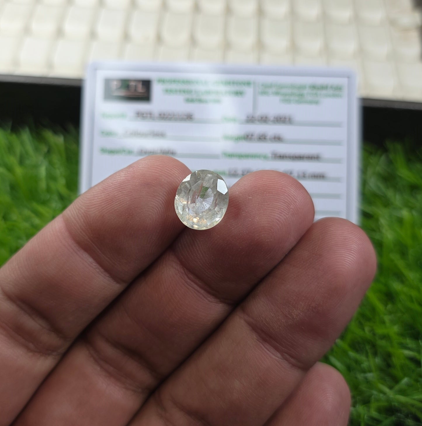 Natural White Pukhraj Stone With Lab Certificate