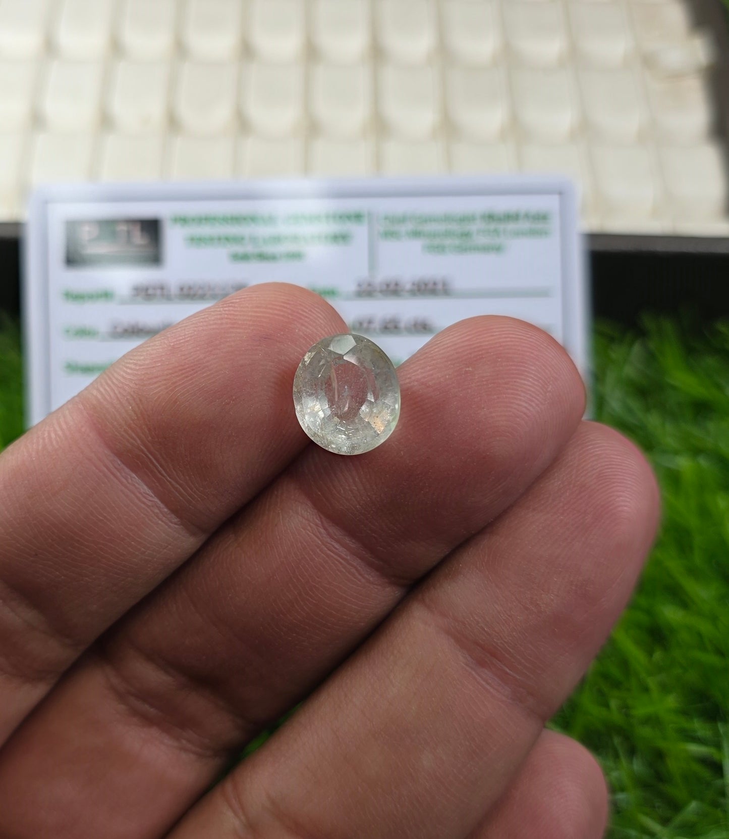 Natural White Pukhraj Stone With Lab Certificate