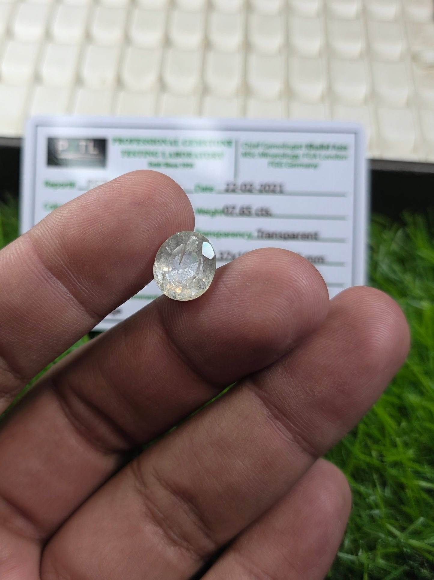 Natural White Pukhraj Stone With Lab Certificate