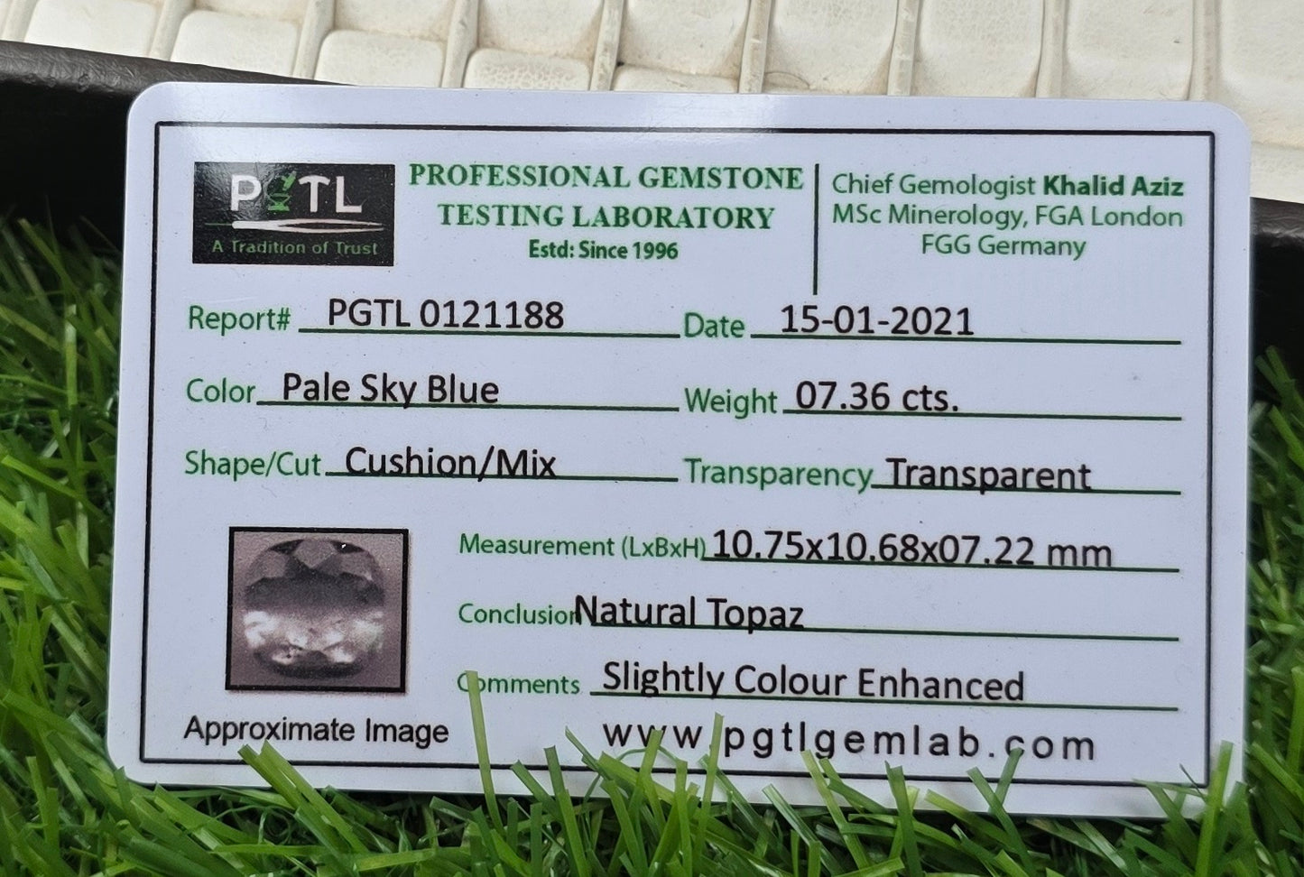 Natural White Pukhraj Stone With Lab Certificate