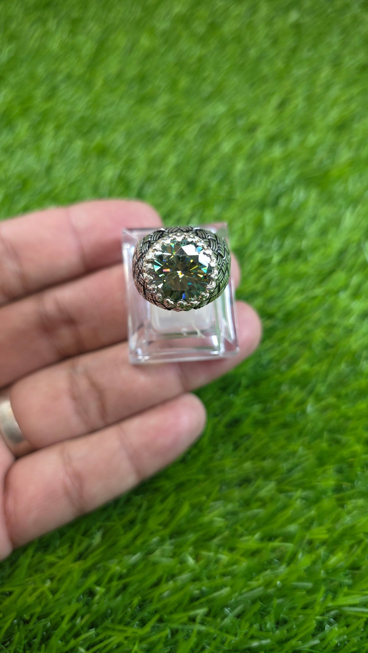 Supreme Quality Moissanite Diamond Ring