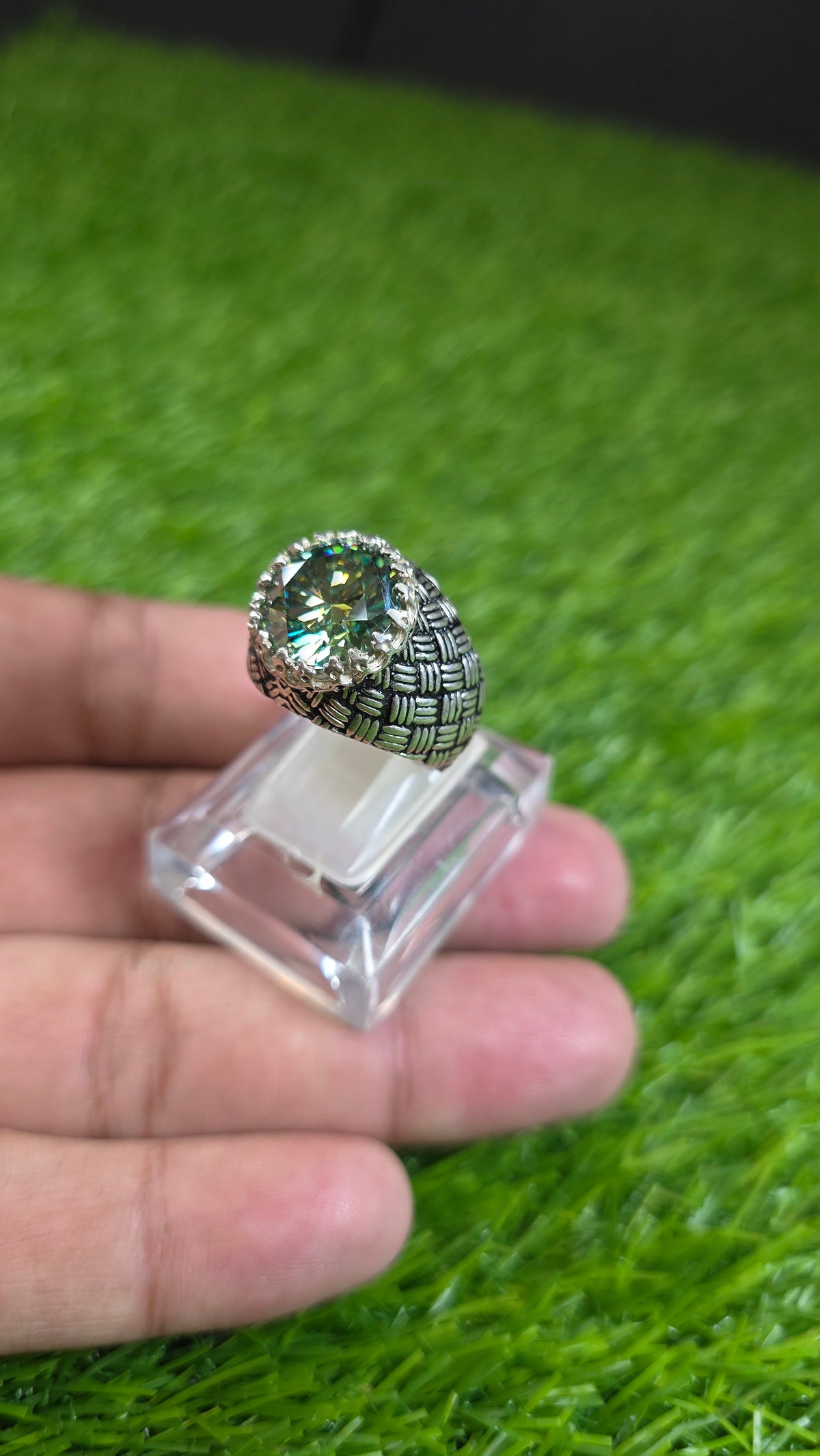 Supreme Quality Moissanite Diamond Ring