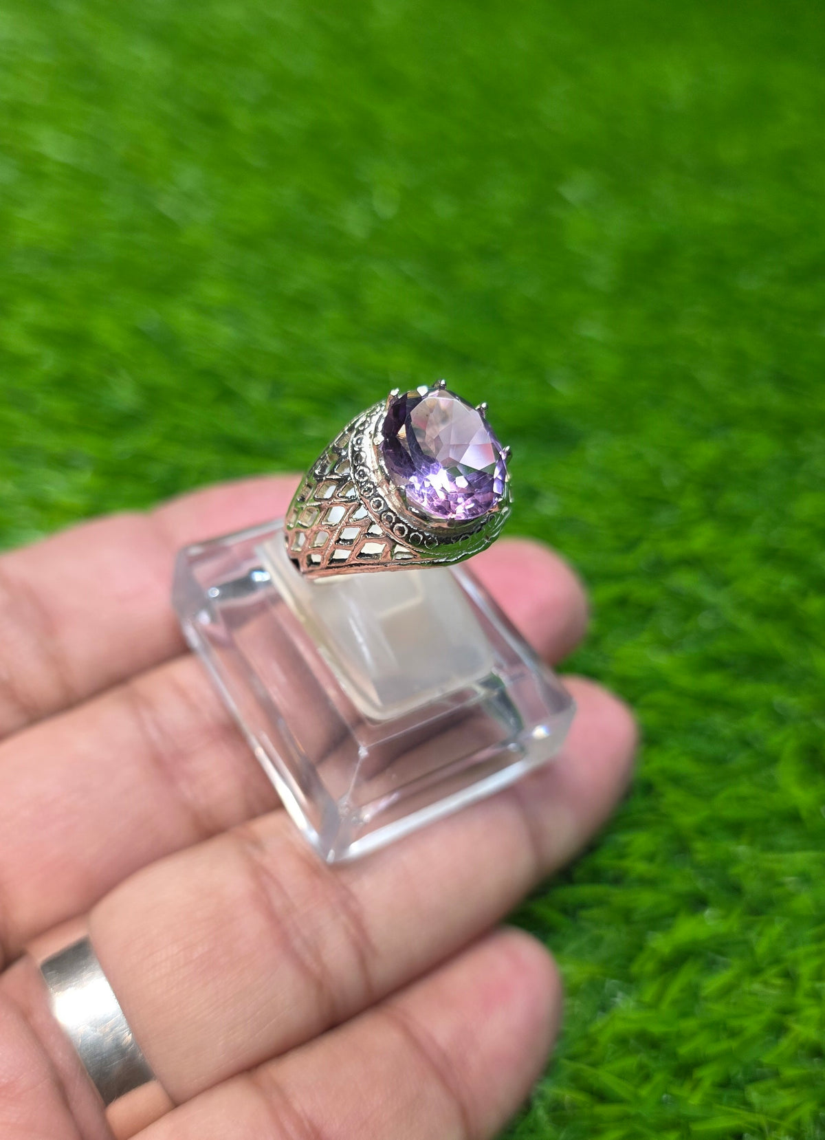 Supreme Quality Amethyst Ring