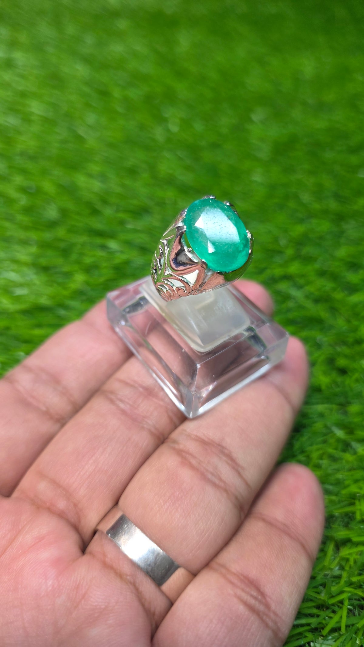 Natural Supreme Quality Beryl Ring