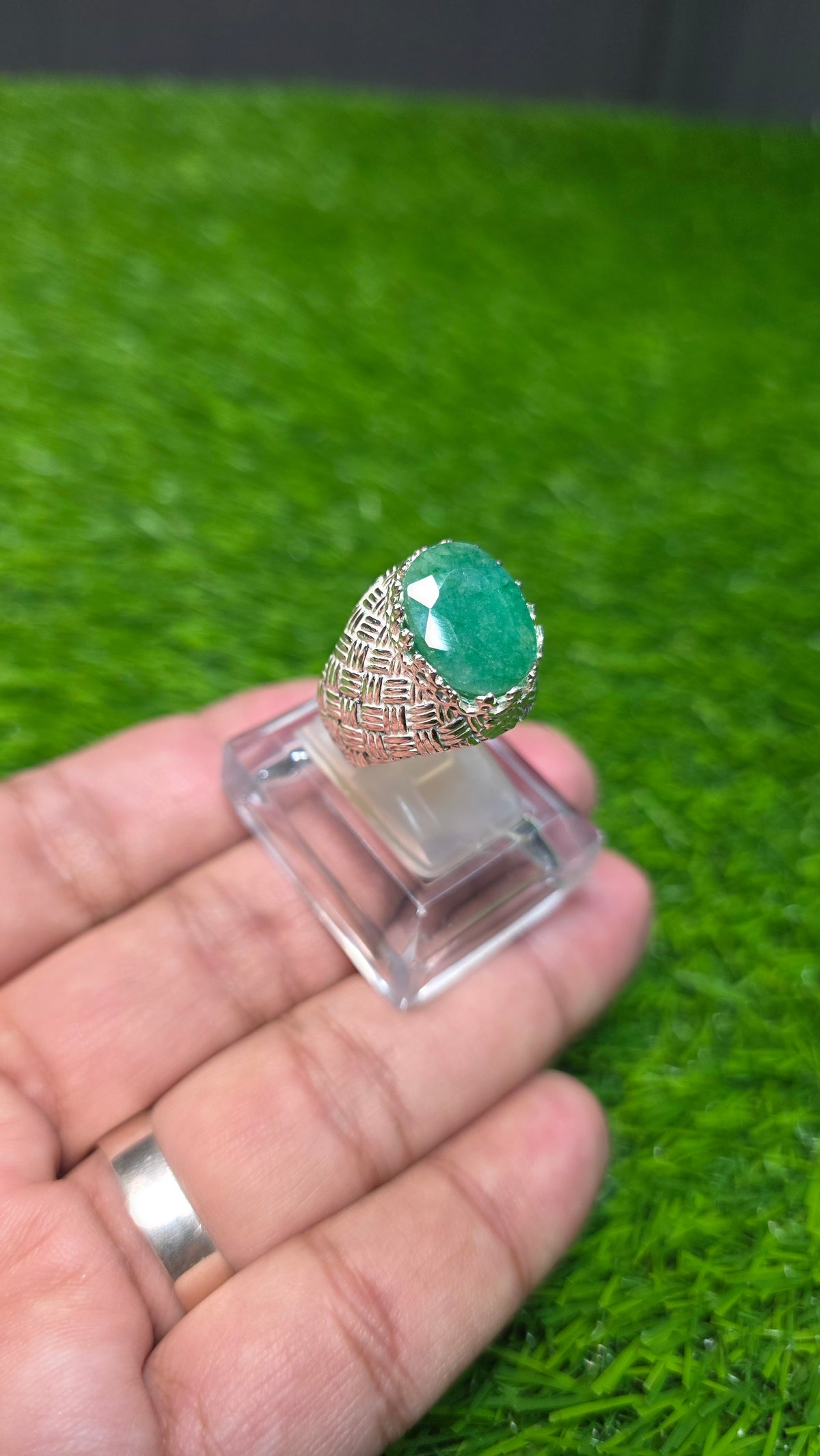 Premium Quality Zamurd Ring
