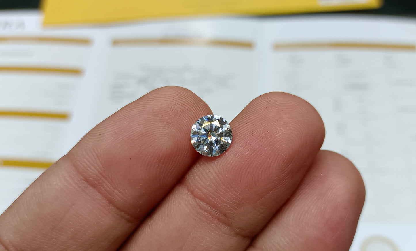 Moissanite Diamond 3 CRT (GRA Certified)