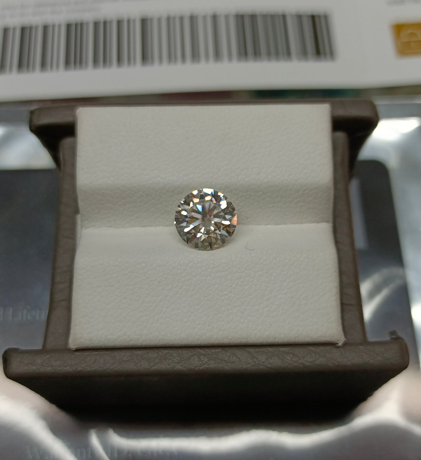 Moissanite Diamond 3 CRT (GRA Certified)