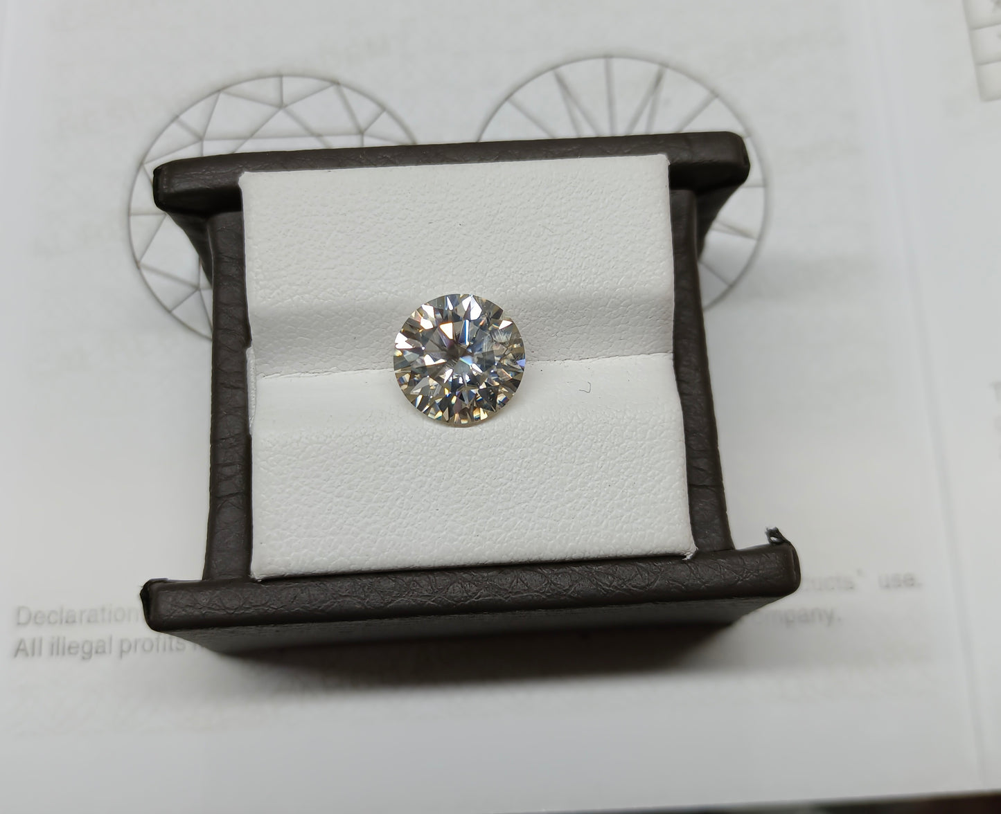 Moissanite Diamond 5 CRT (GRA Certified)