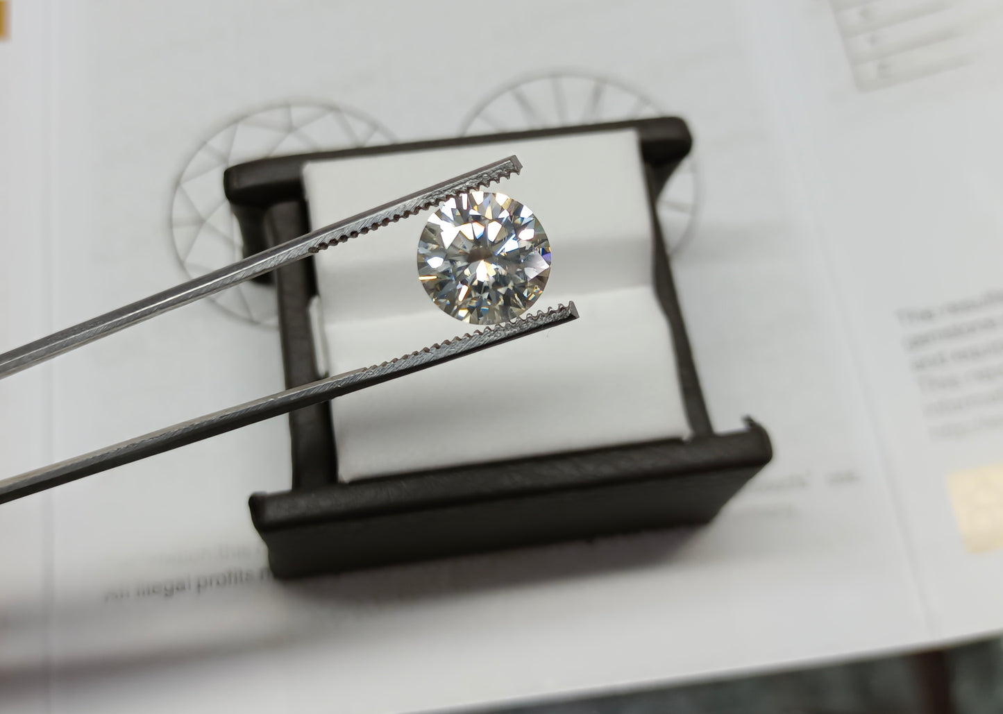 Moissanite Diamond 5 CRT (GRA Certified)