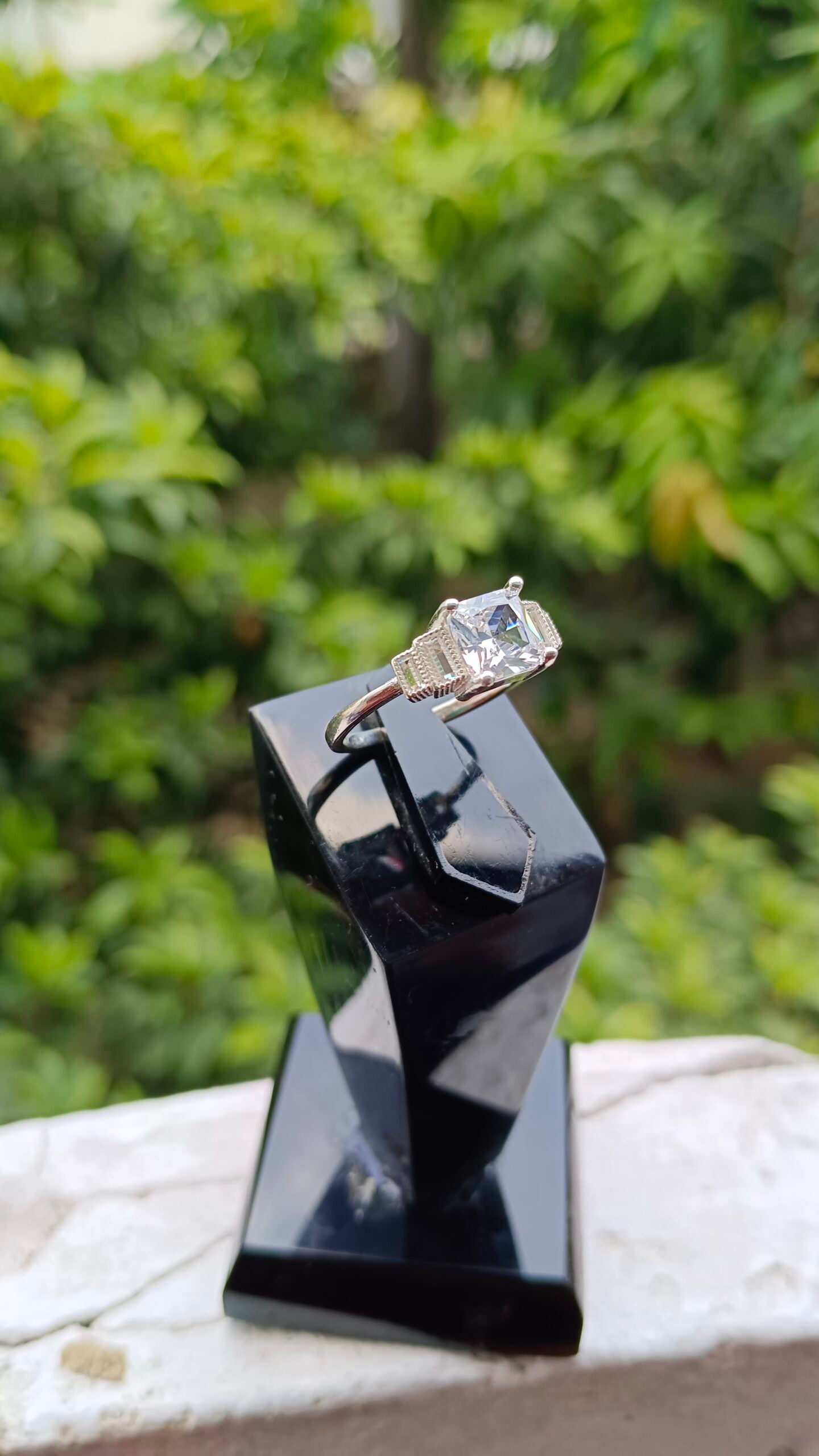 White Zircon Ring For Ladies