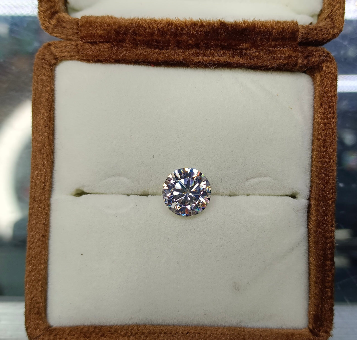 White Moissanite Diamond 3.40 CRT