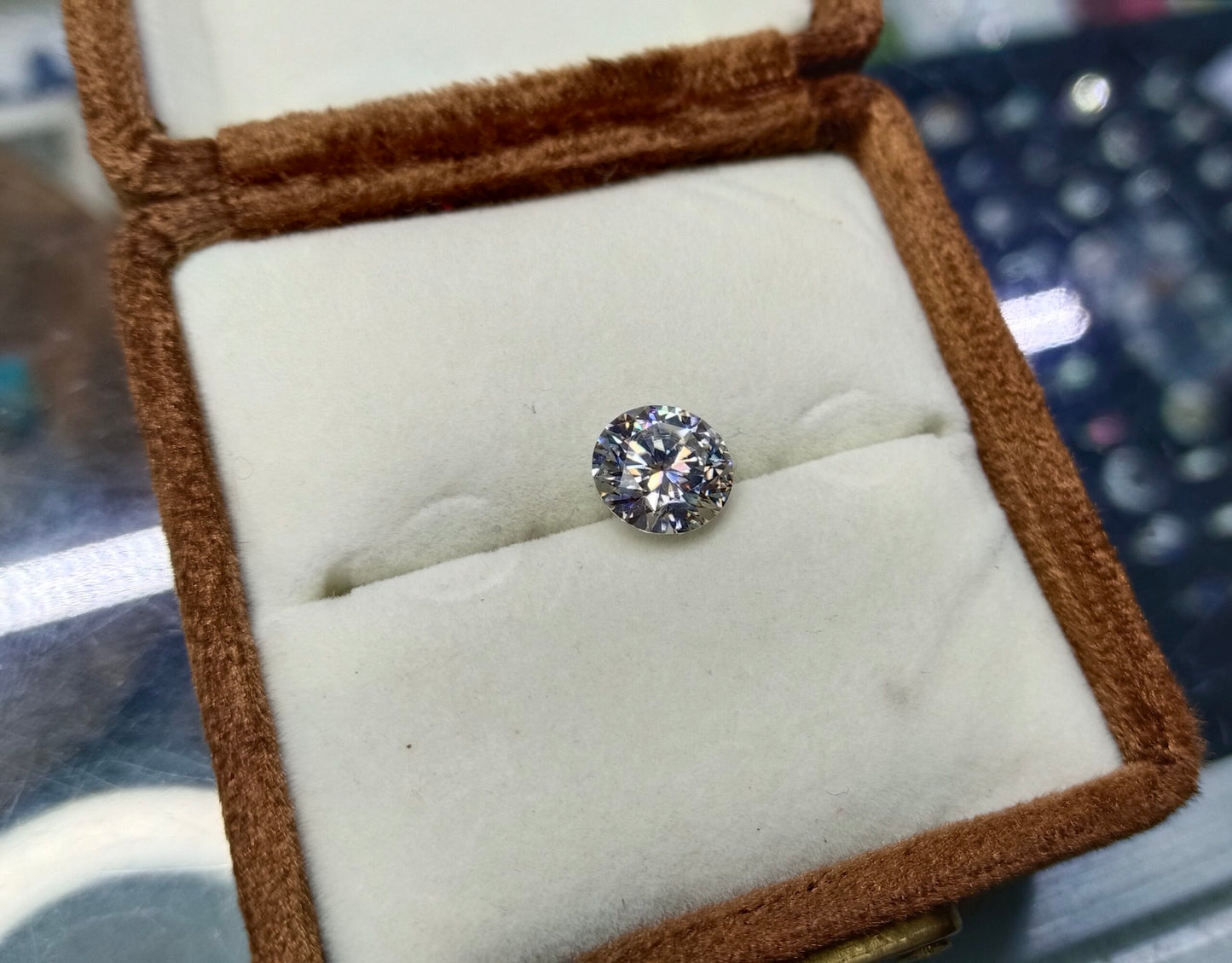 White Moissanite Diamond 3.40 CRT