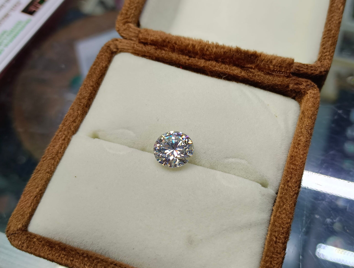 White Moissanite Diamond 3.40 CRT