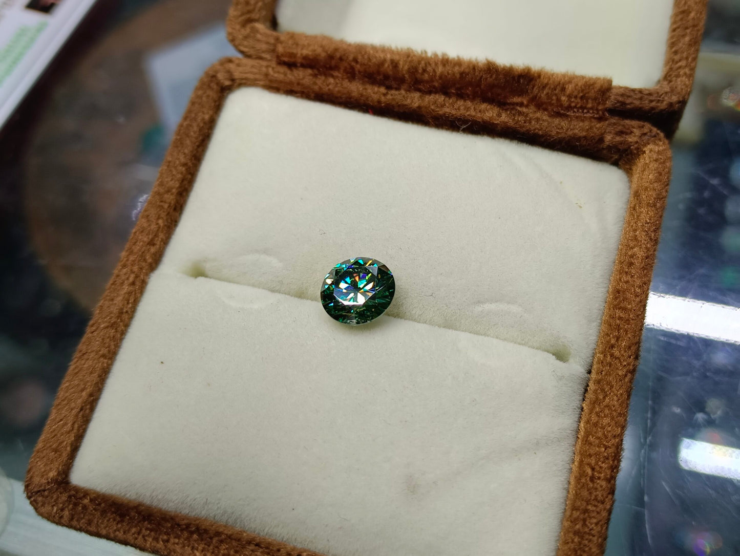 Green Moissanite Diamond 2.70 CRT