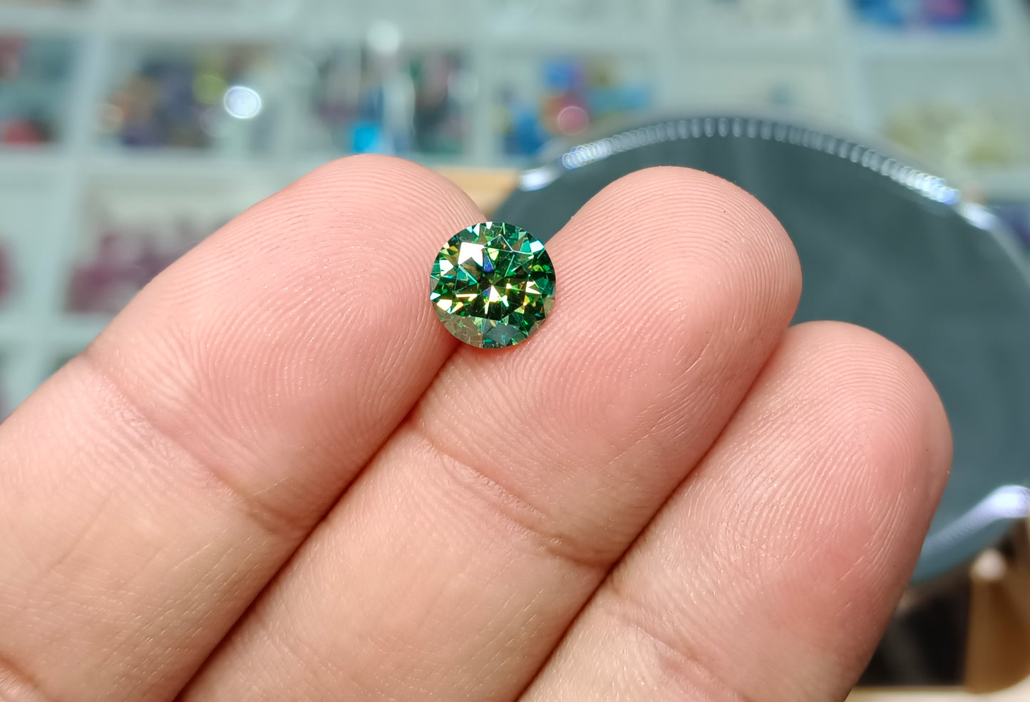 Green Moissanite Diamond 2.70 CRT