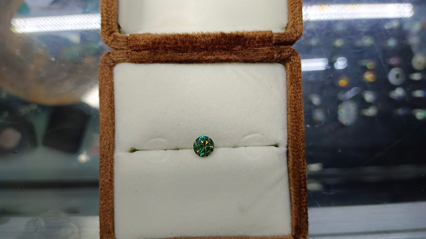 Green Moissanite Diamond 1CRT