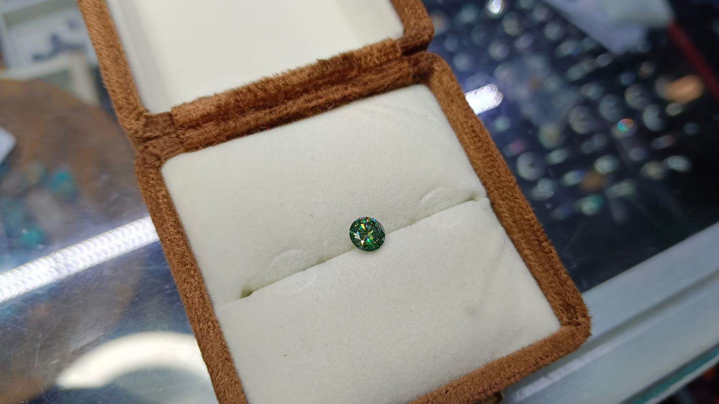 Green Moissanite Diamond 1CRT