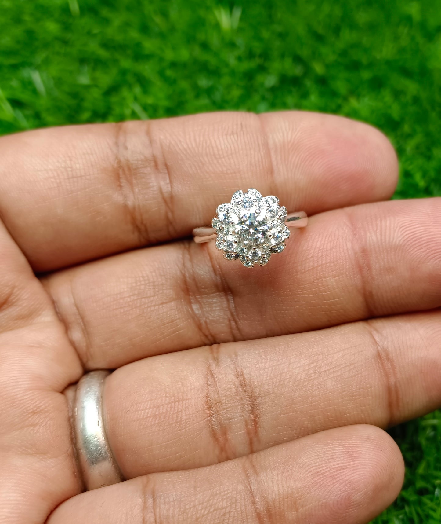 Moissanite diamond 0.5 CRT Ring