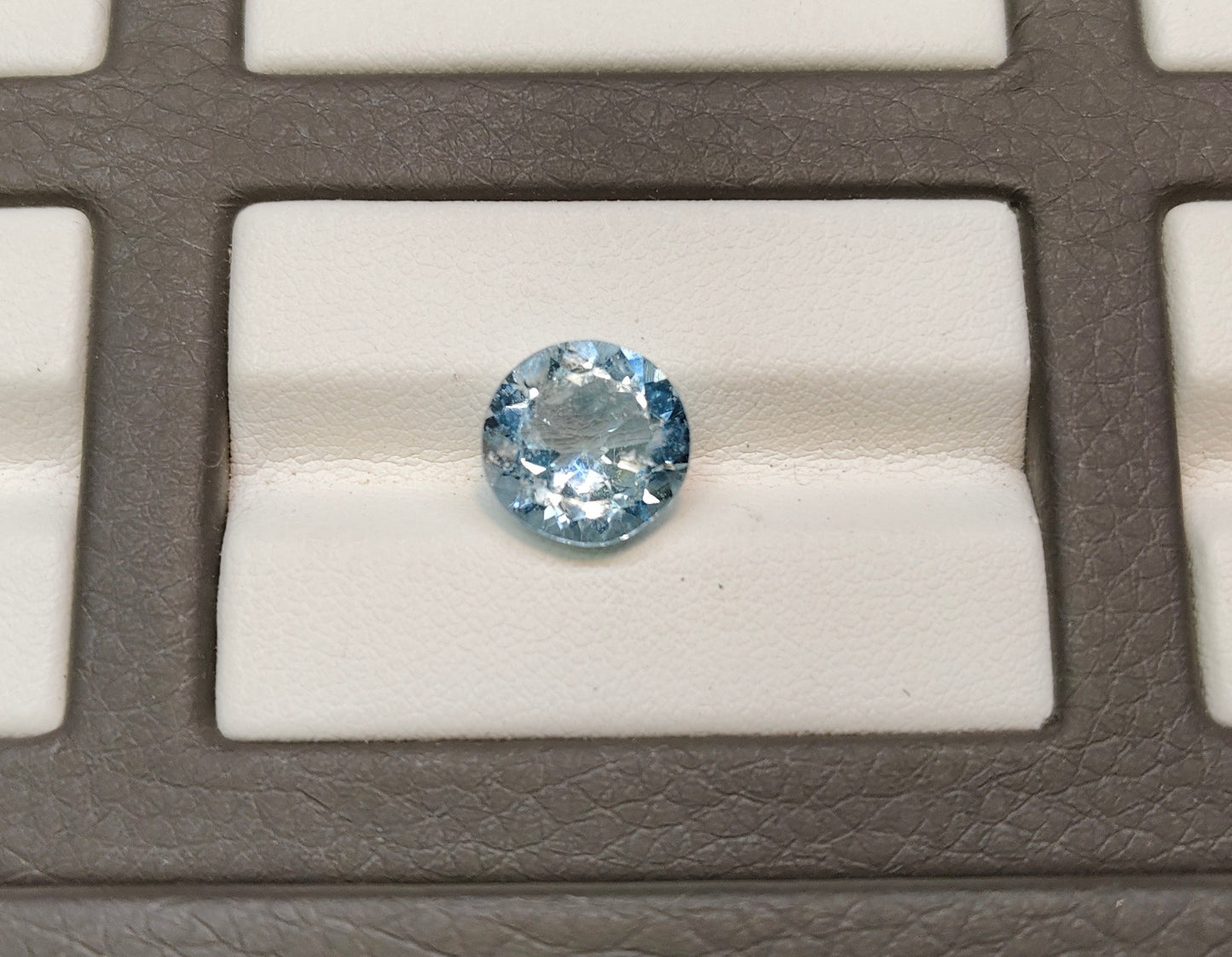 Natural Topaz (Pukhraj)