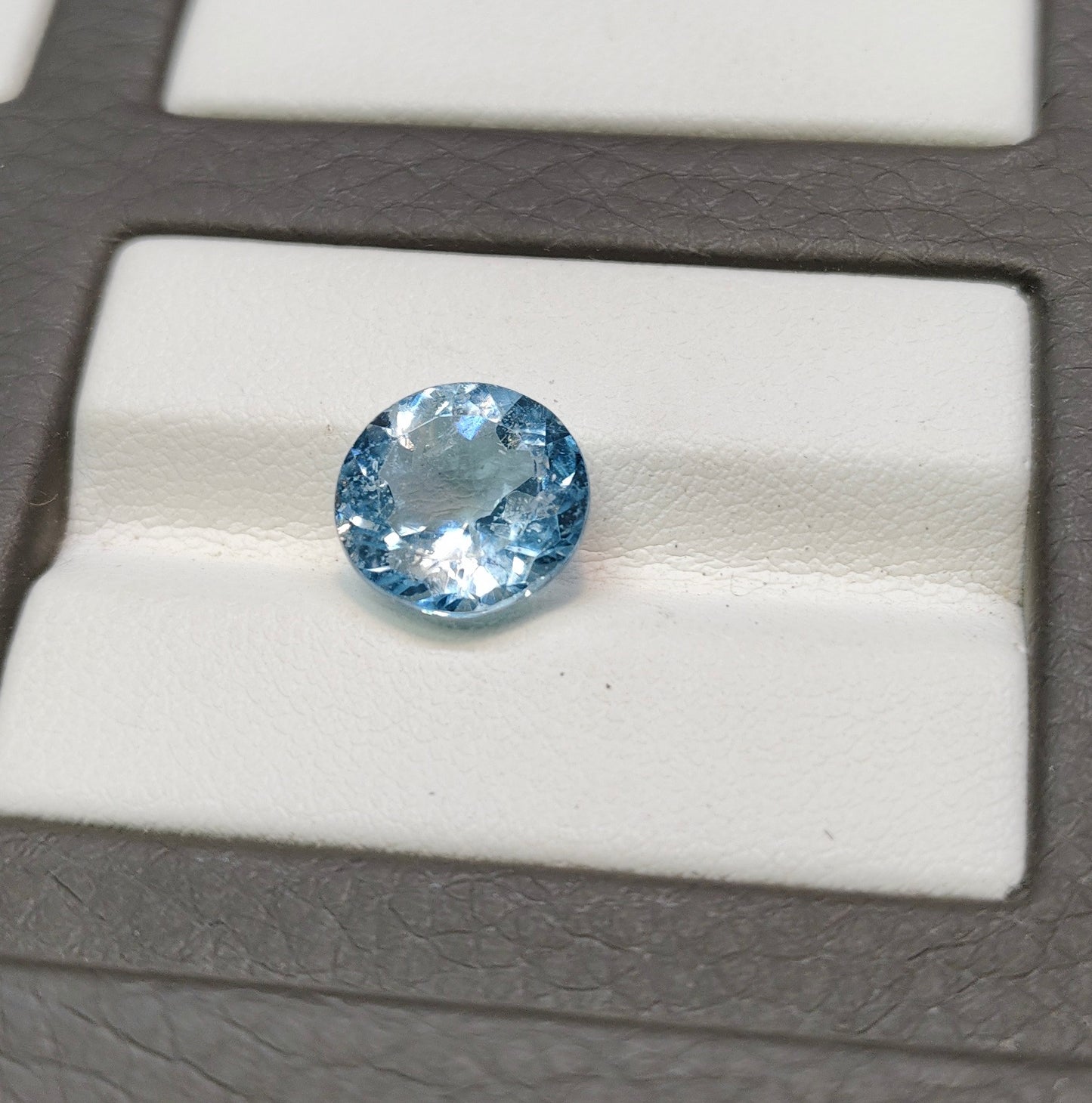 Natural Topaz (Pukhraj)