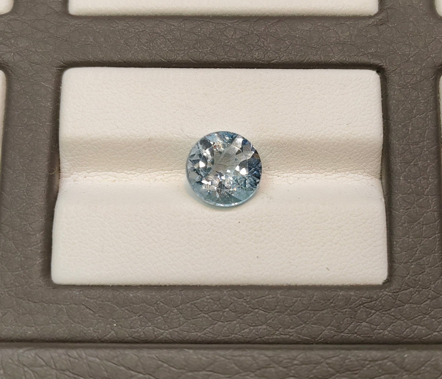 Natural Topaz (Pukhraj)