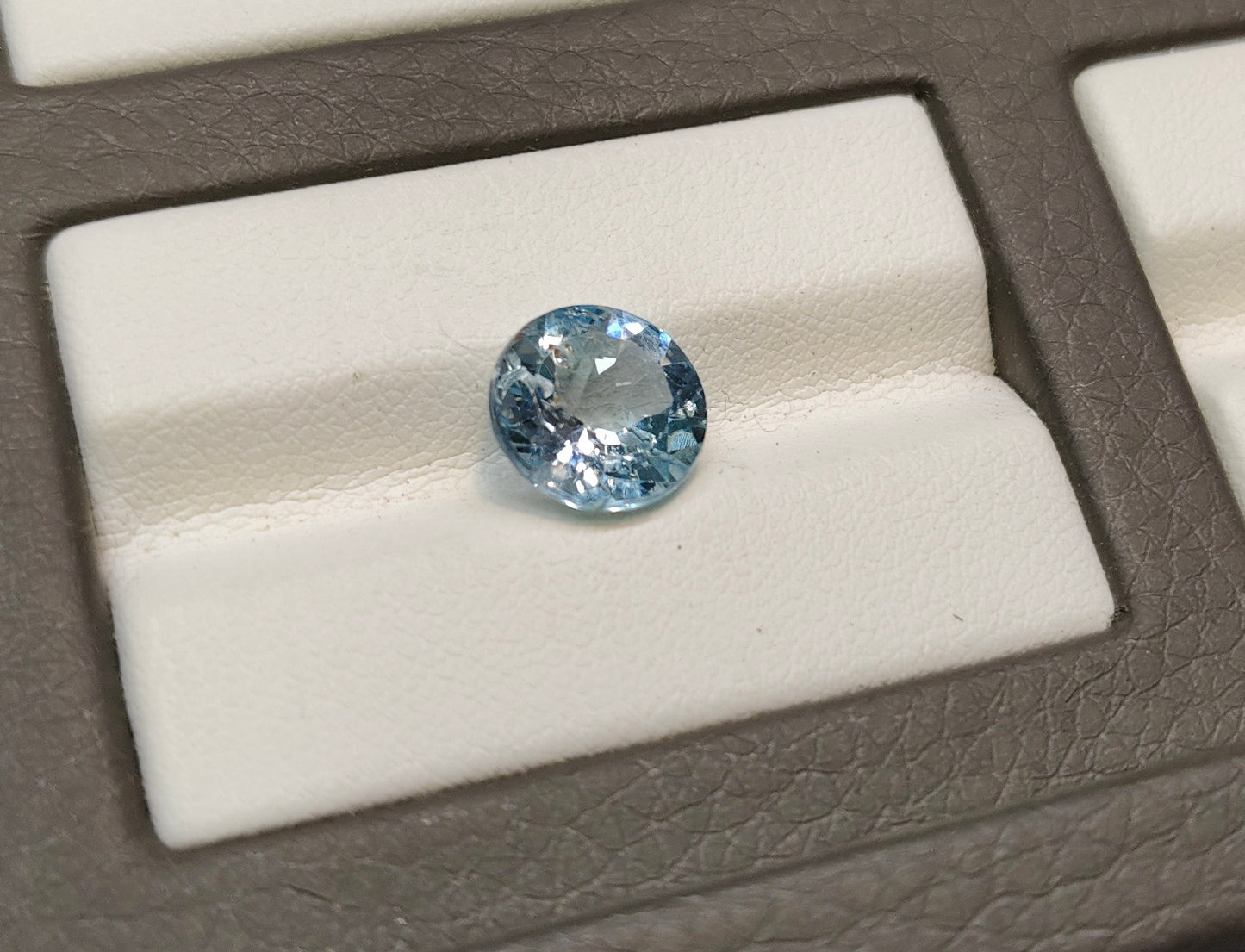 Natural Topaz (Pukhraj)