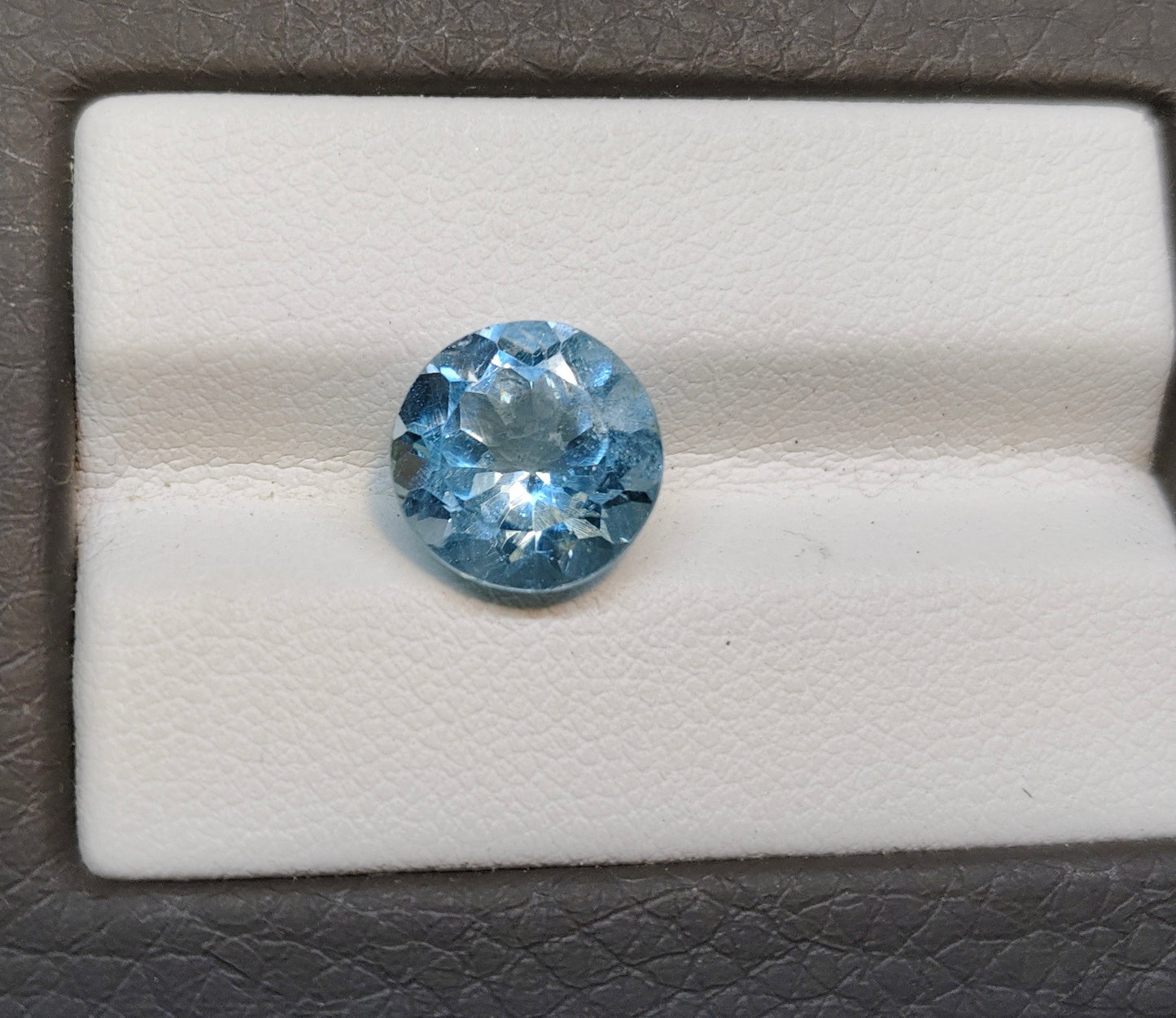 Natural Topaz (Pukhraj)