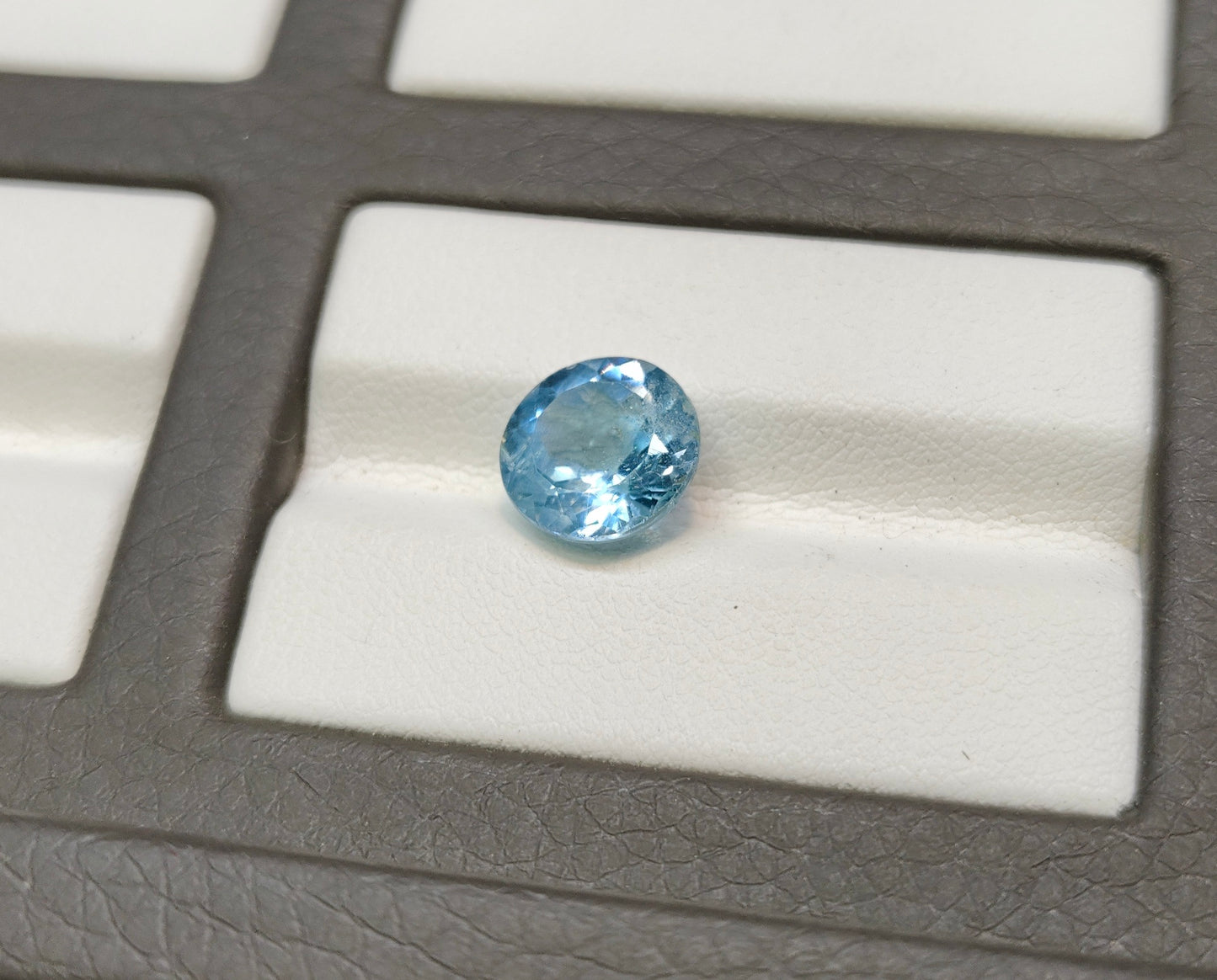 Natural Topaz (Pukhraj)