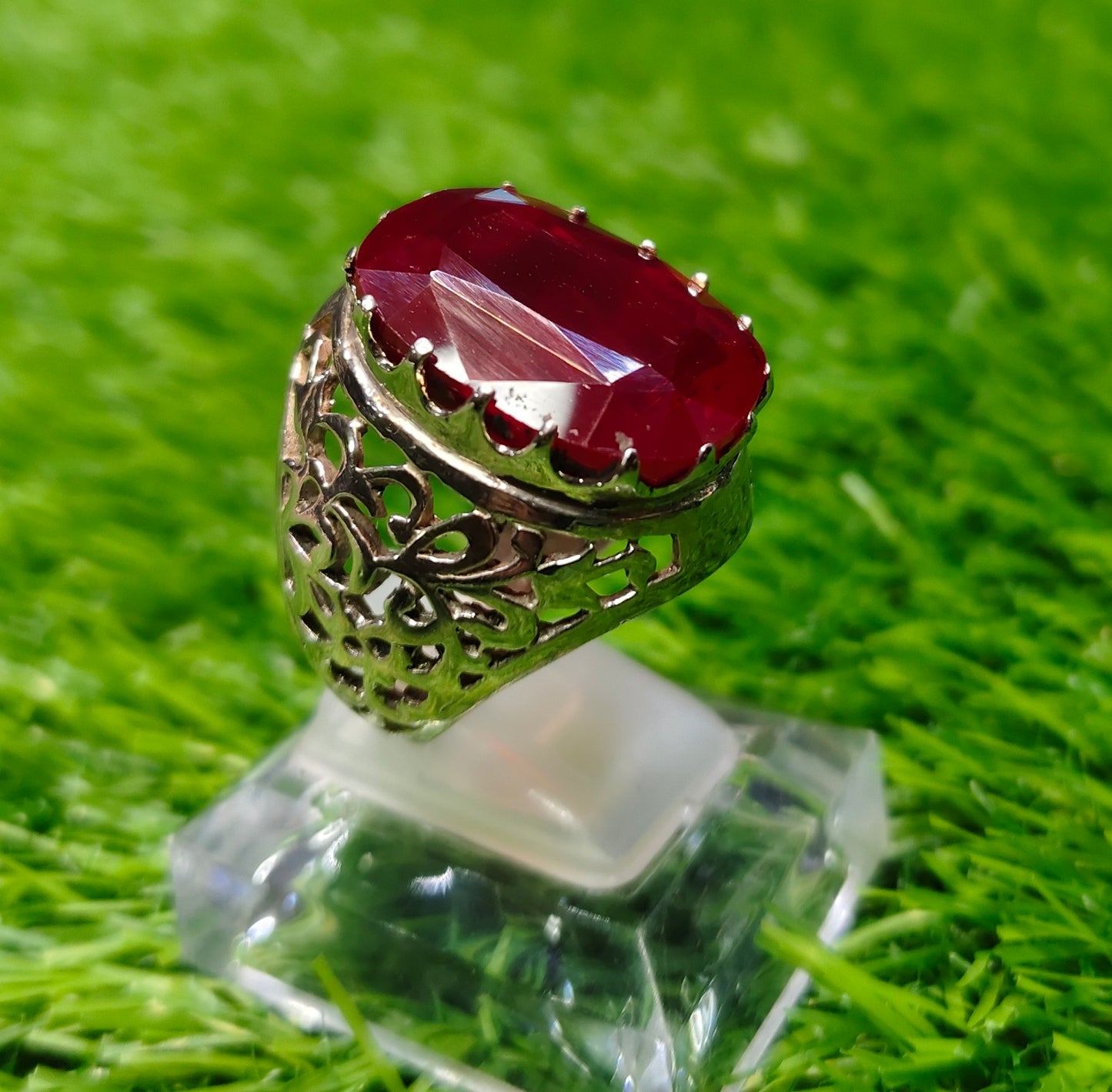 Natural Yaqoot Ring