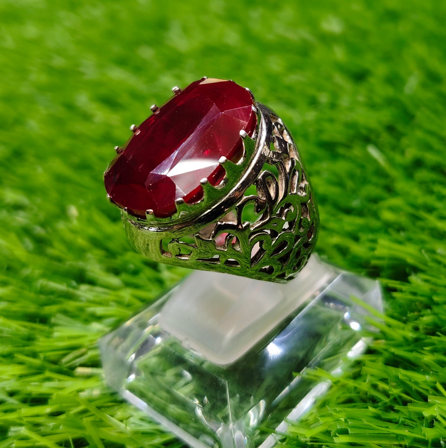 Natural Yaqoot Ring