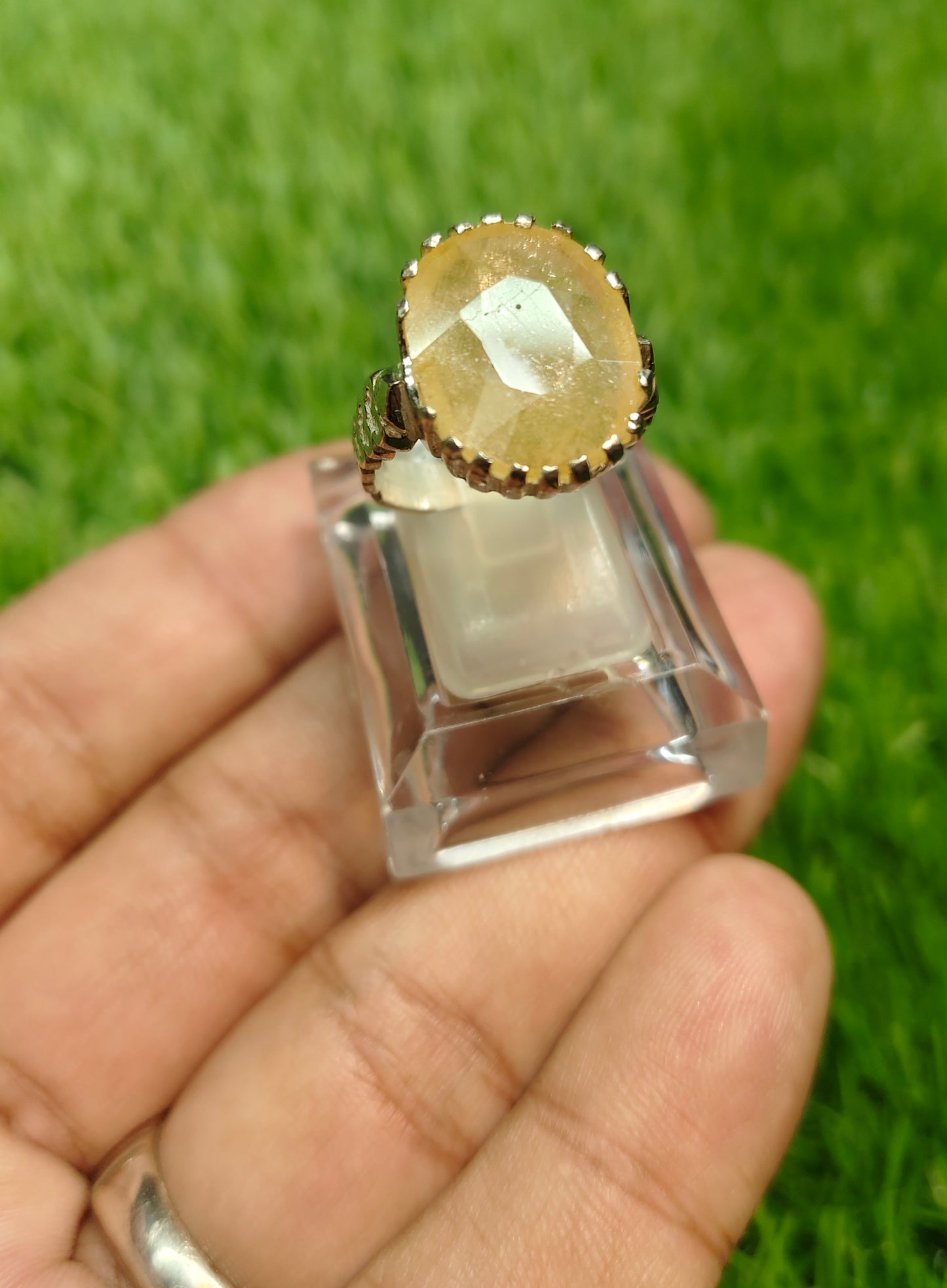 Ceylon Pukhraj Ring