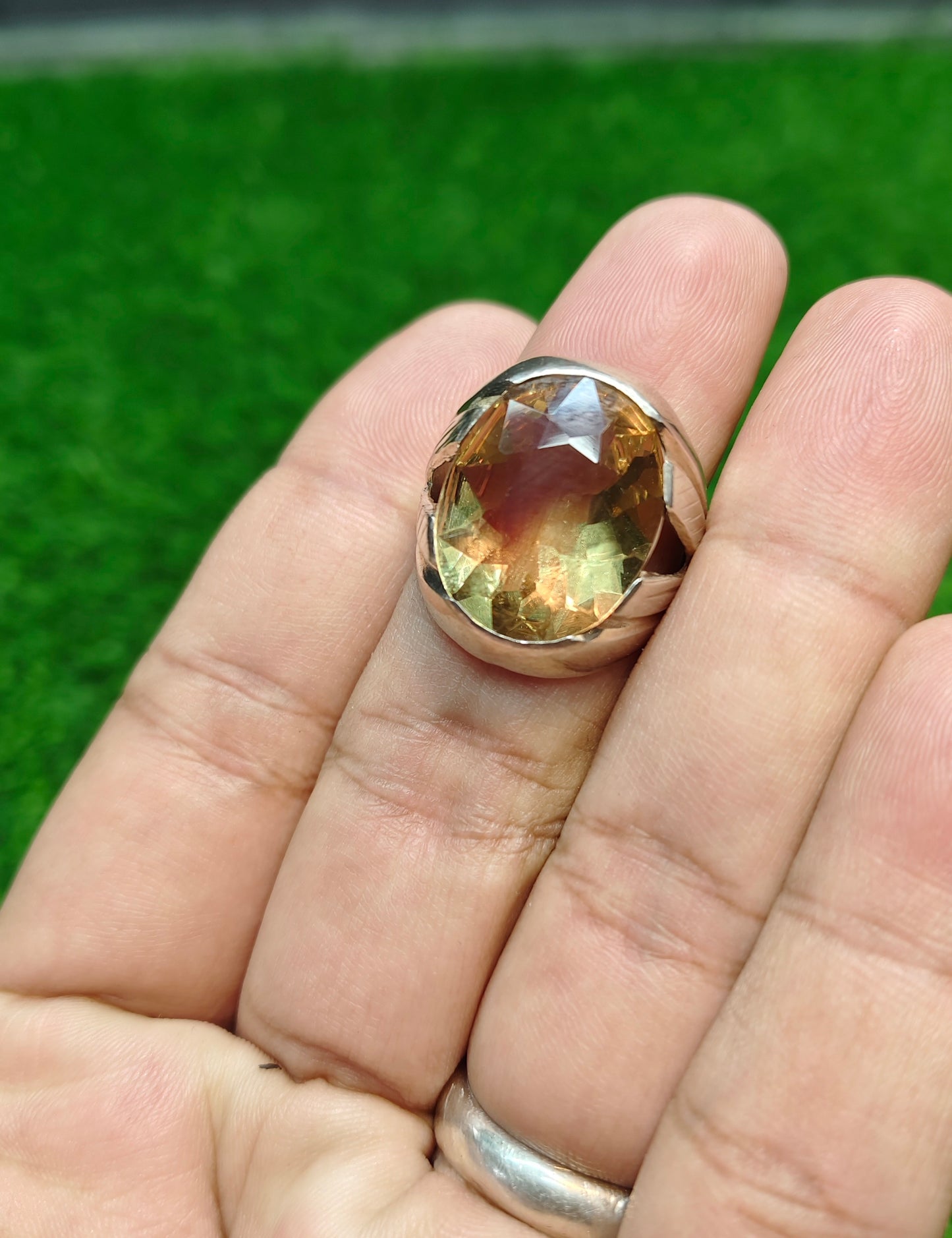 Color Changing Stone Ring