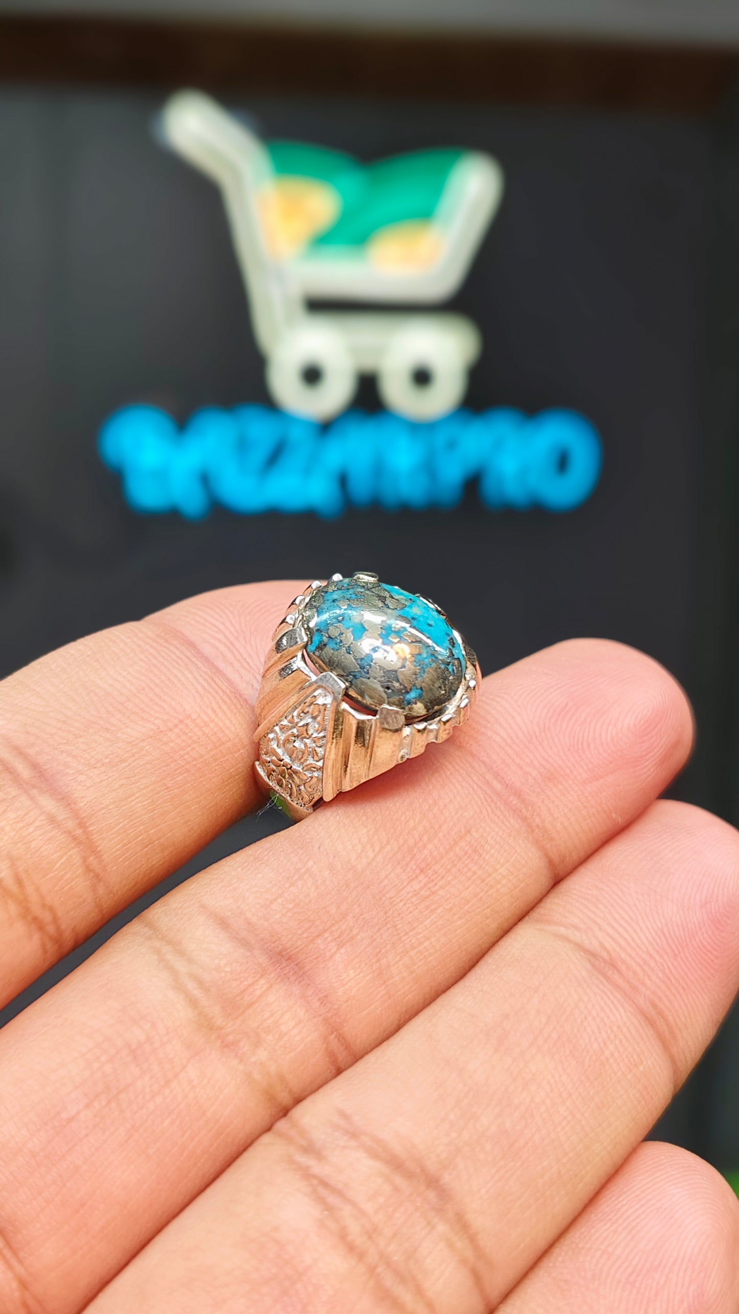 Nesha puri feroza Ring