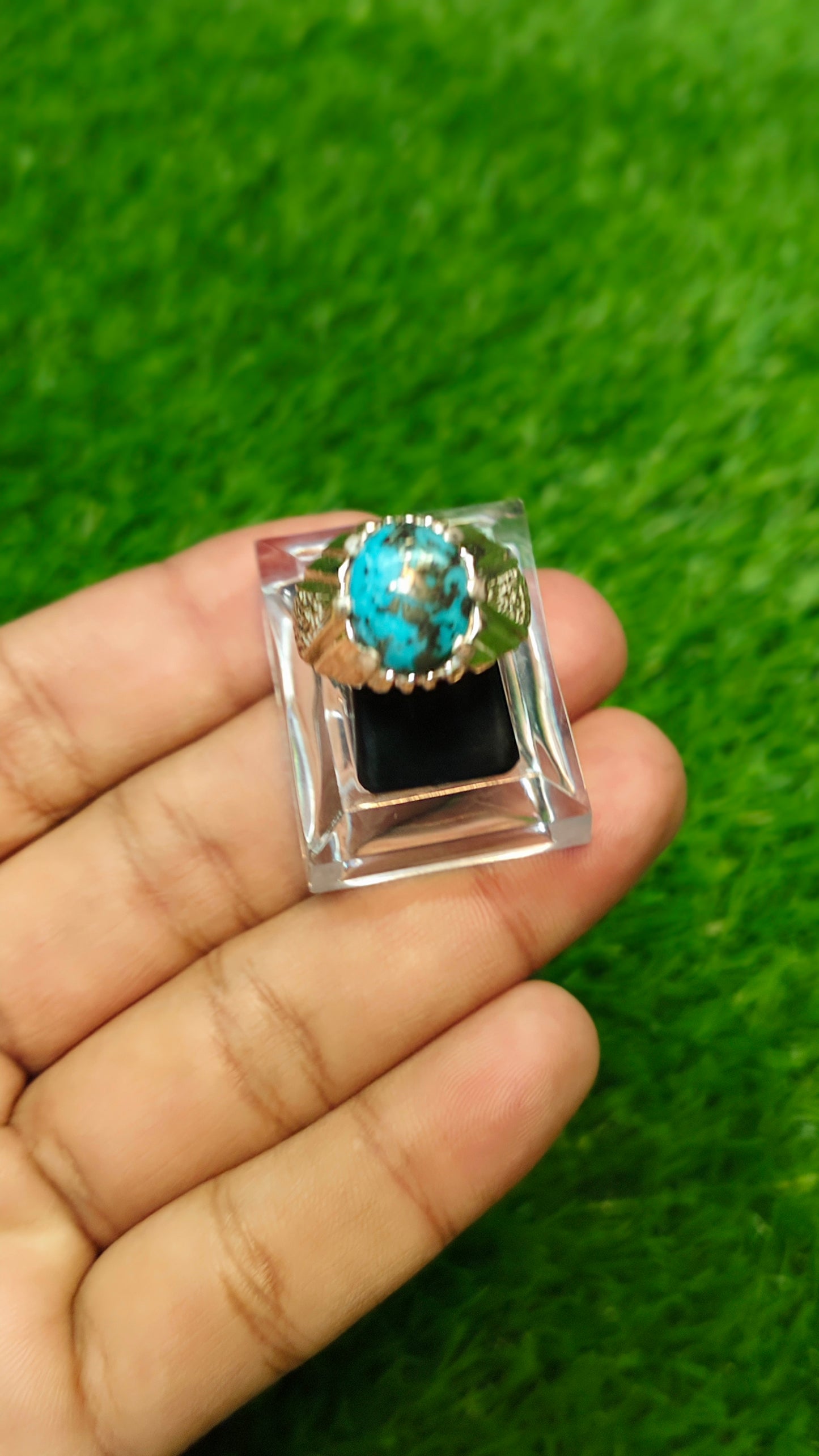 Neshsa Puri Feroza Ring