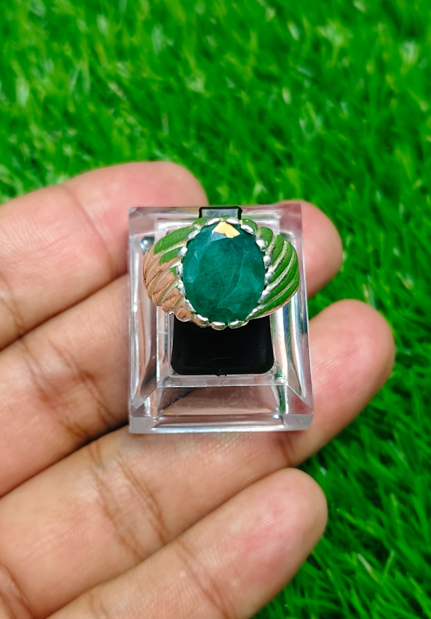 Zamurd Ring