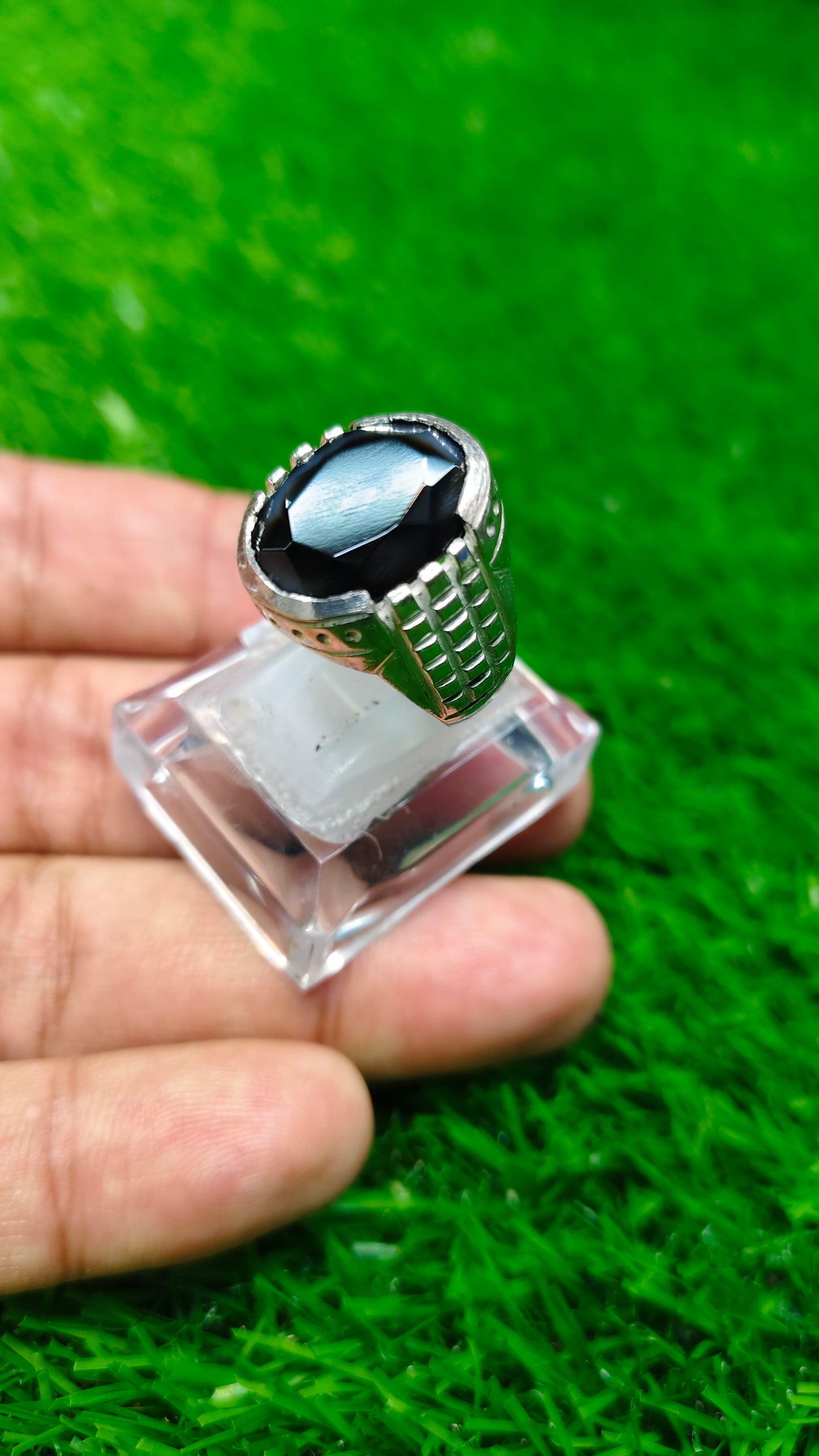 Black Aqeeq Cutting Ring
