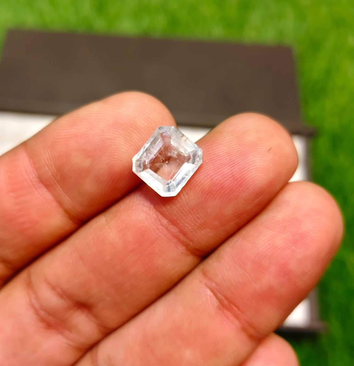 Natural Aquamarine Stone With Lab Certificte