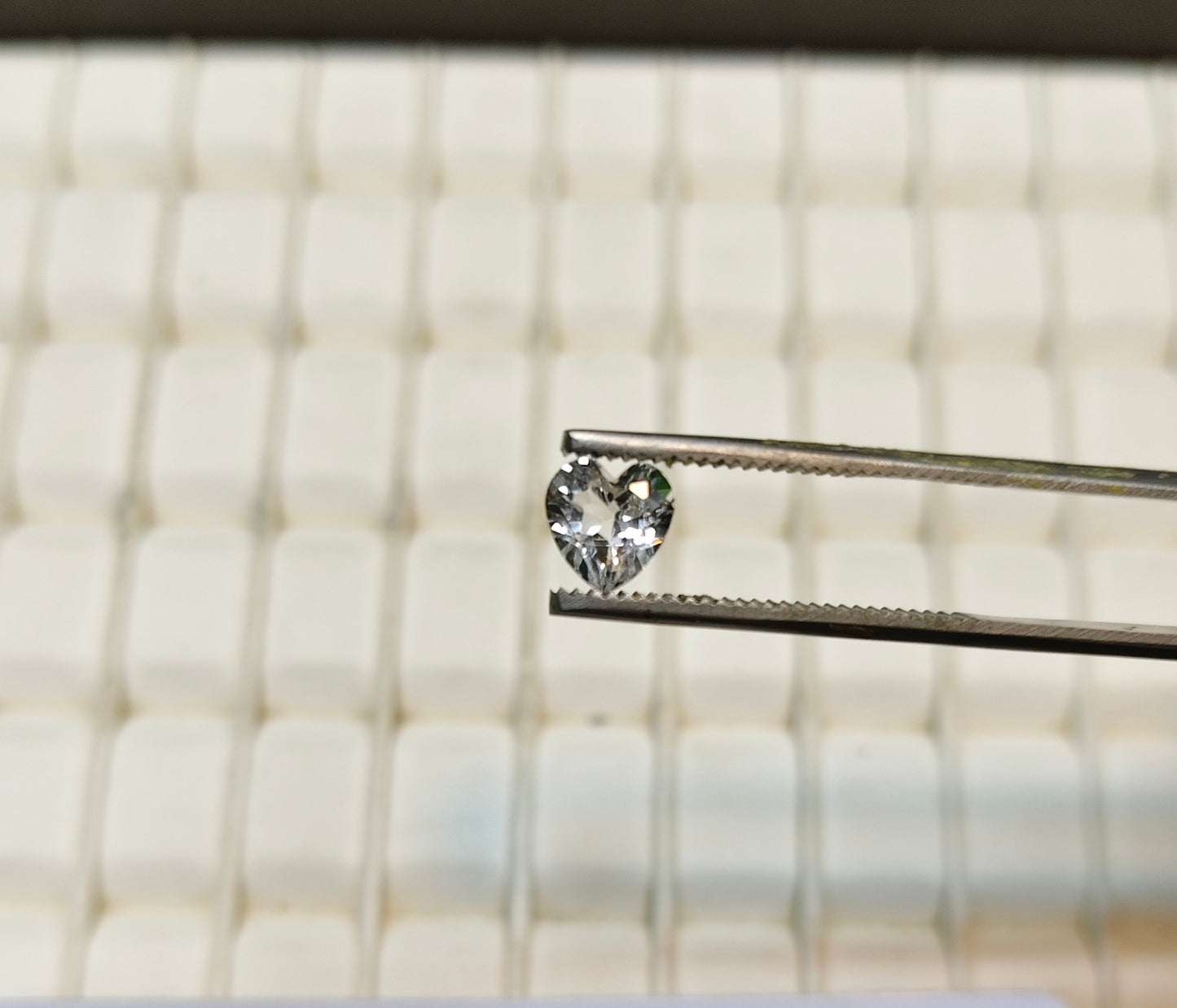 Natural Aquamarine Stone With Lab Certificte