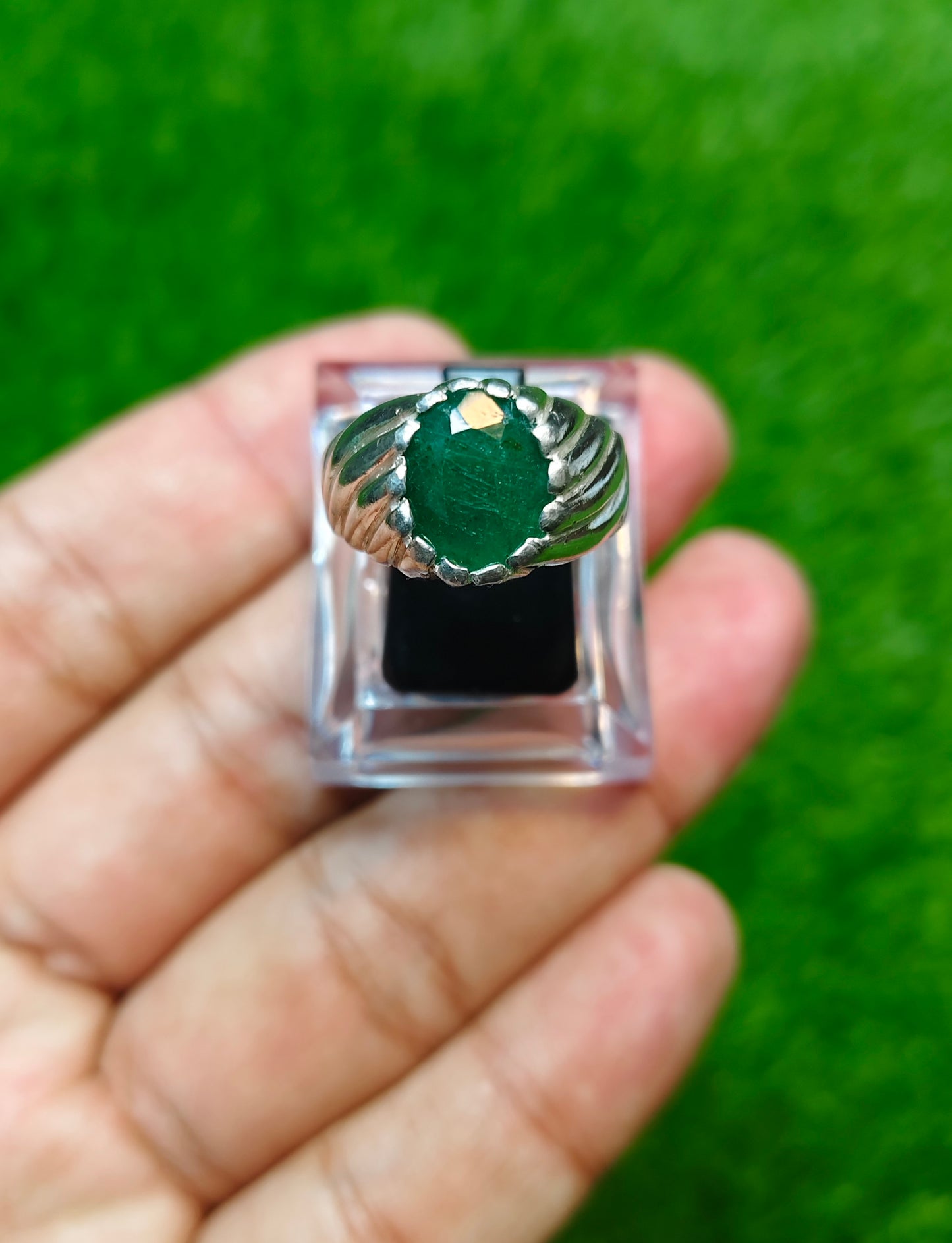Zamurd Ring