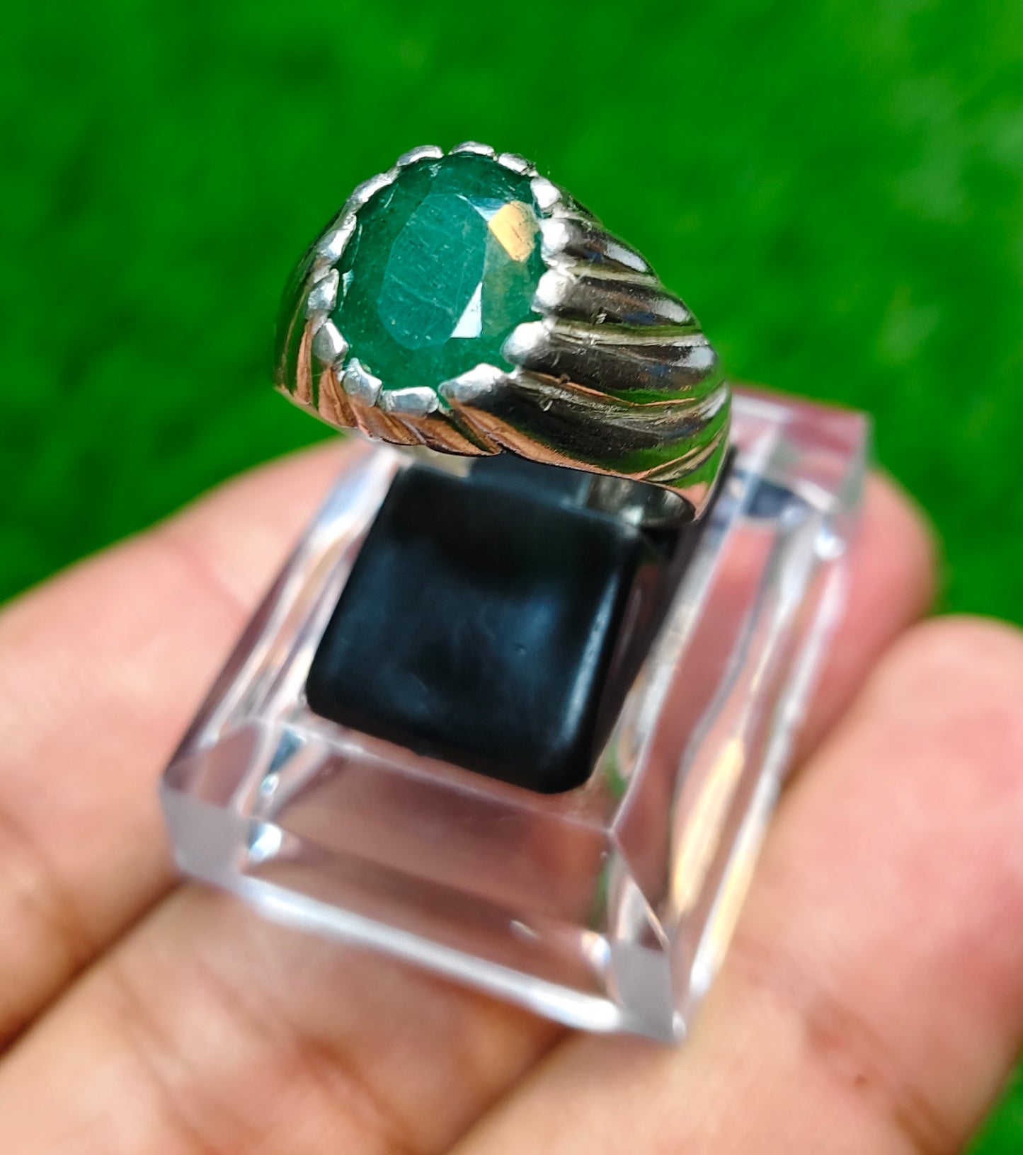 Zamurd Ring