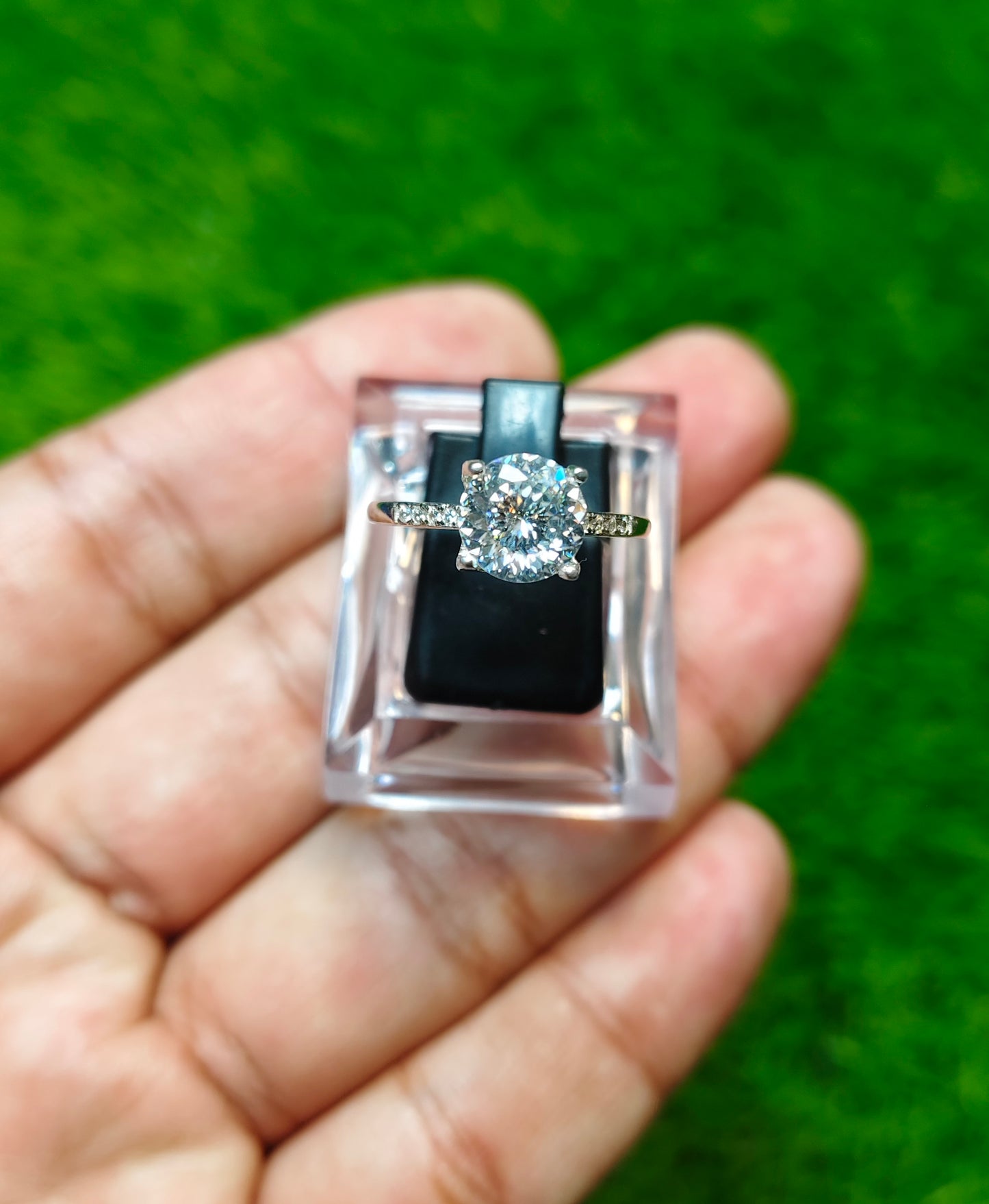 Russia Cut Moissanite Diamond Ring